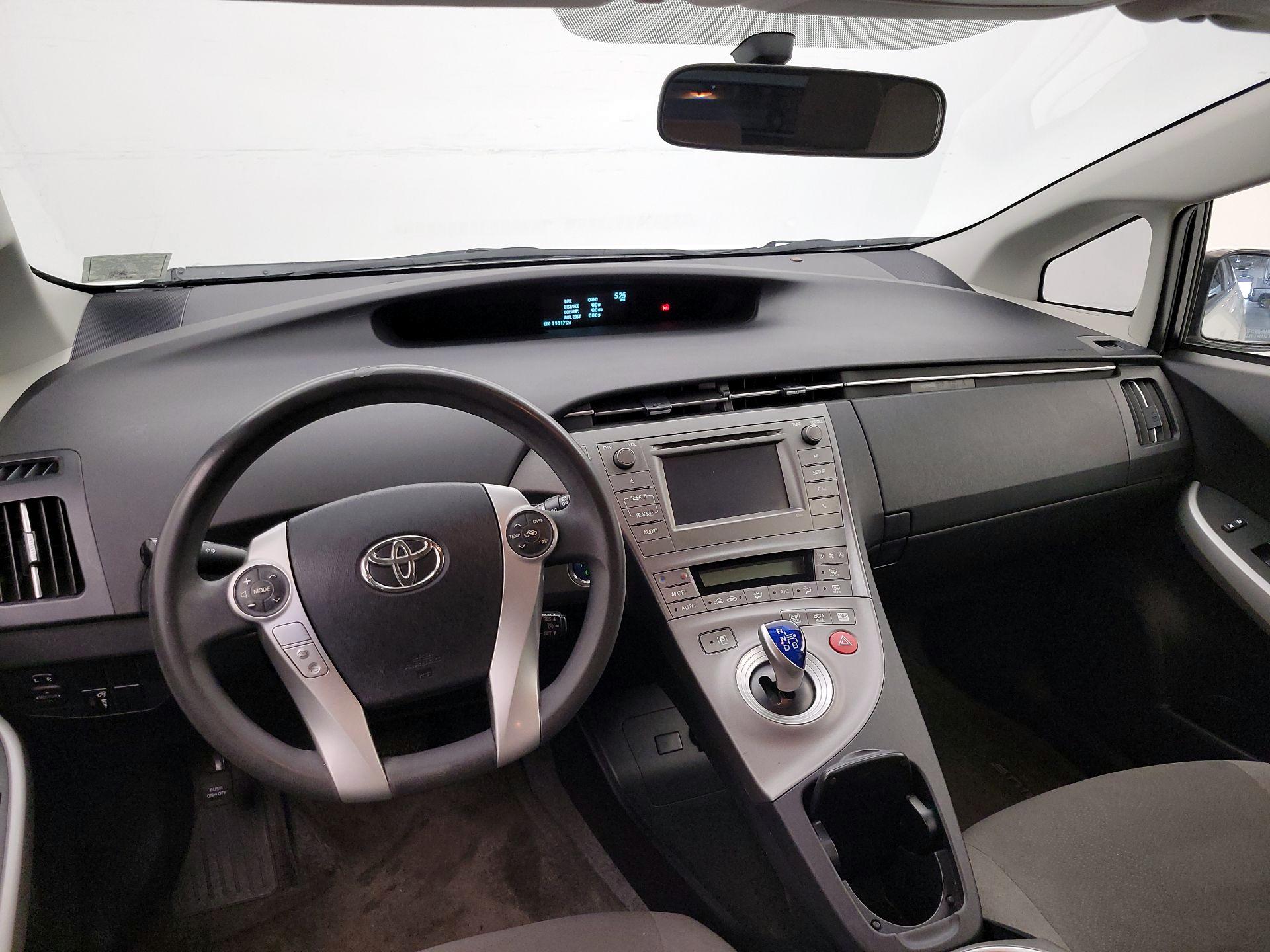 Thumbnail: 2014 Toyota Prius - 9