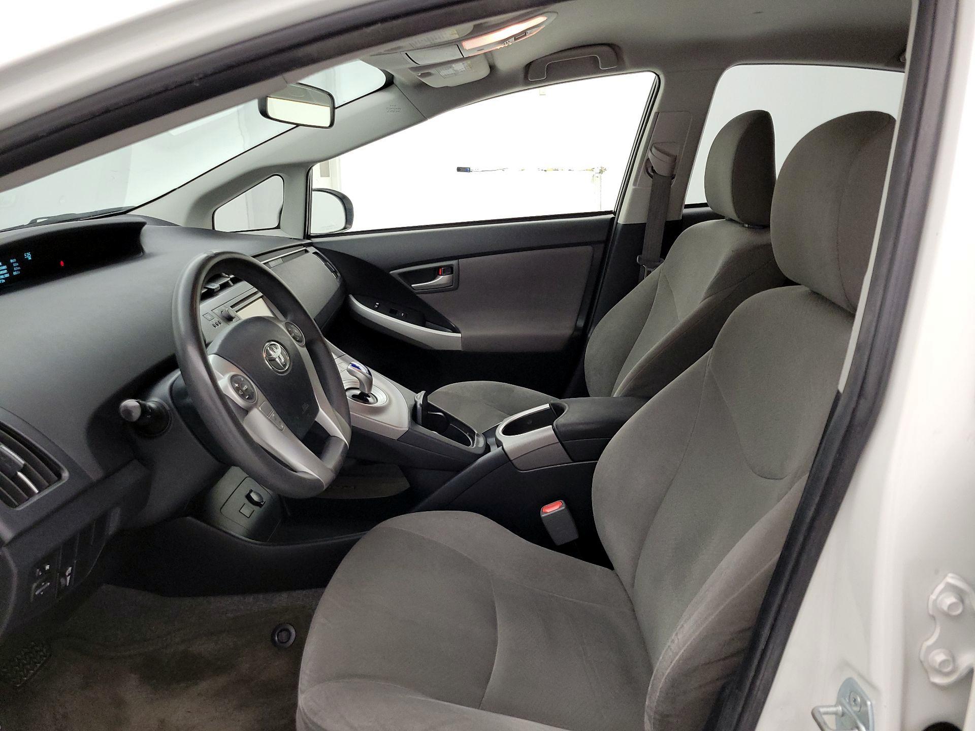 Thumbnail: 2014 Toyota Prius - 11