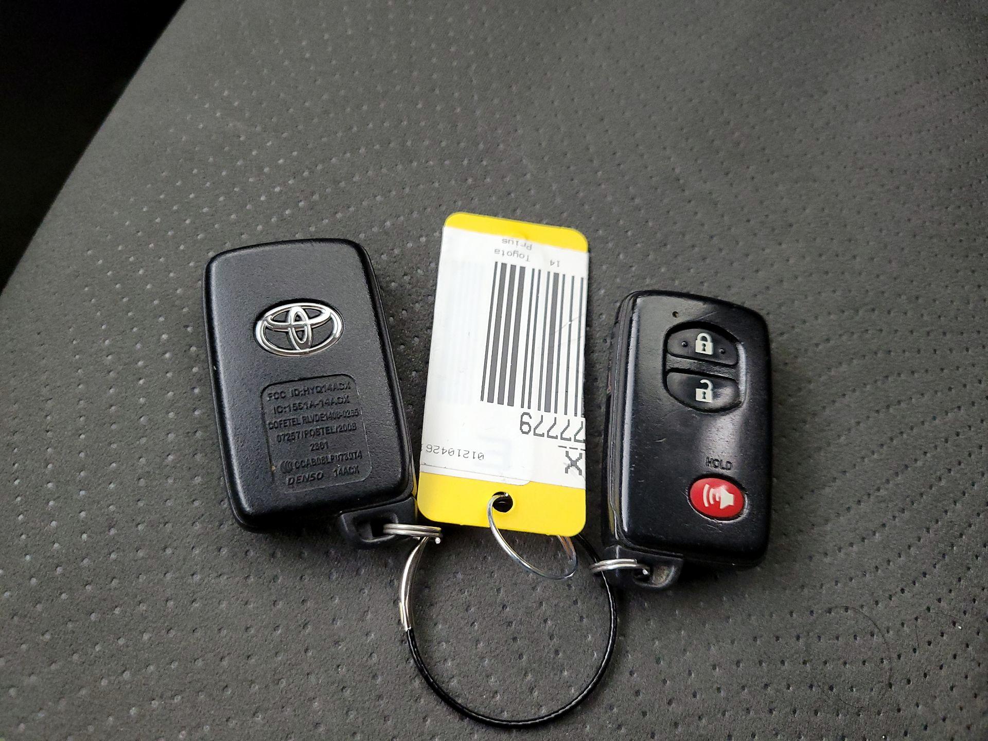 Thumbnail: 2014 Toyota Prius - 20