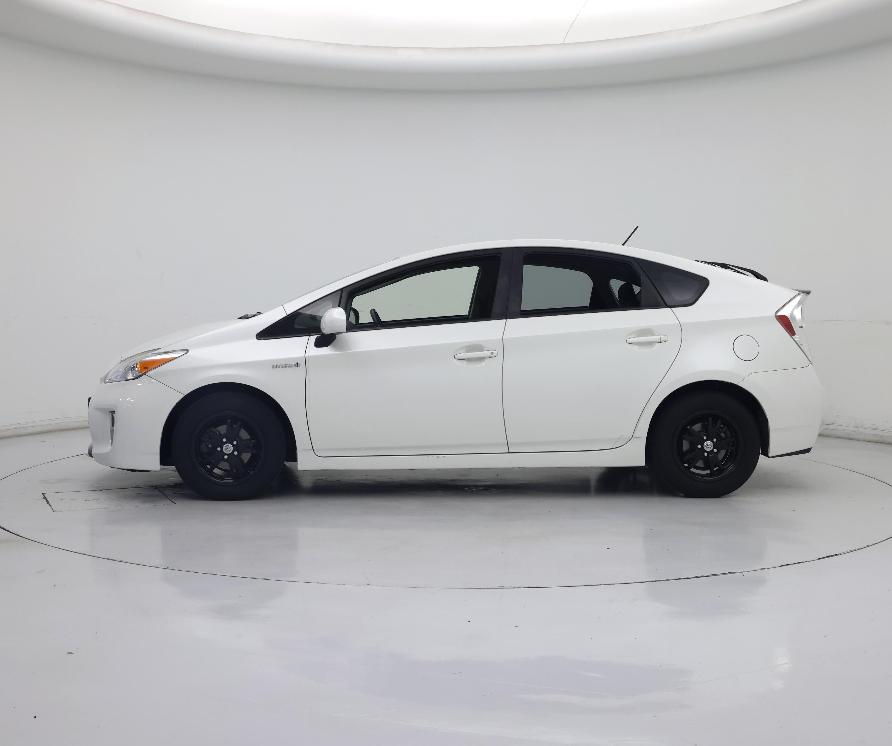 Thumbnail: 2014 Toyota Prius - 3