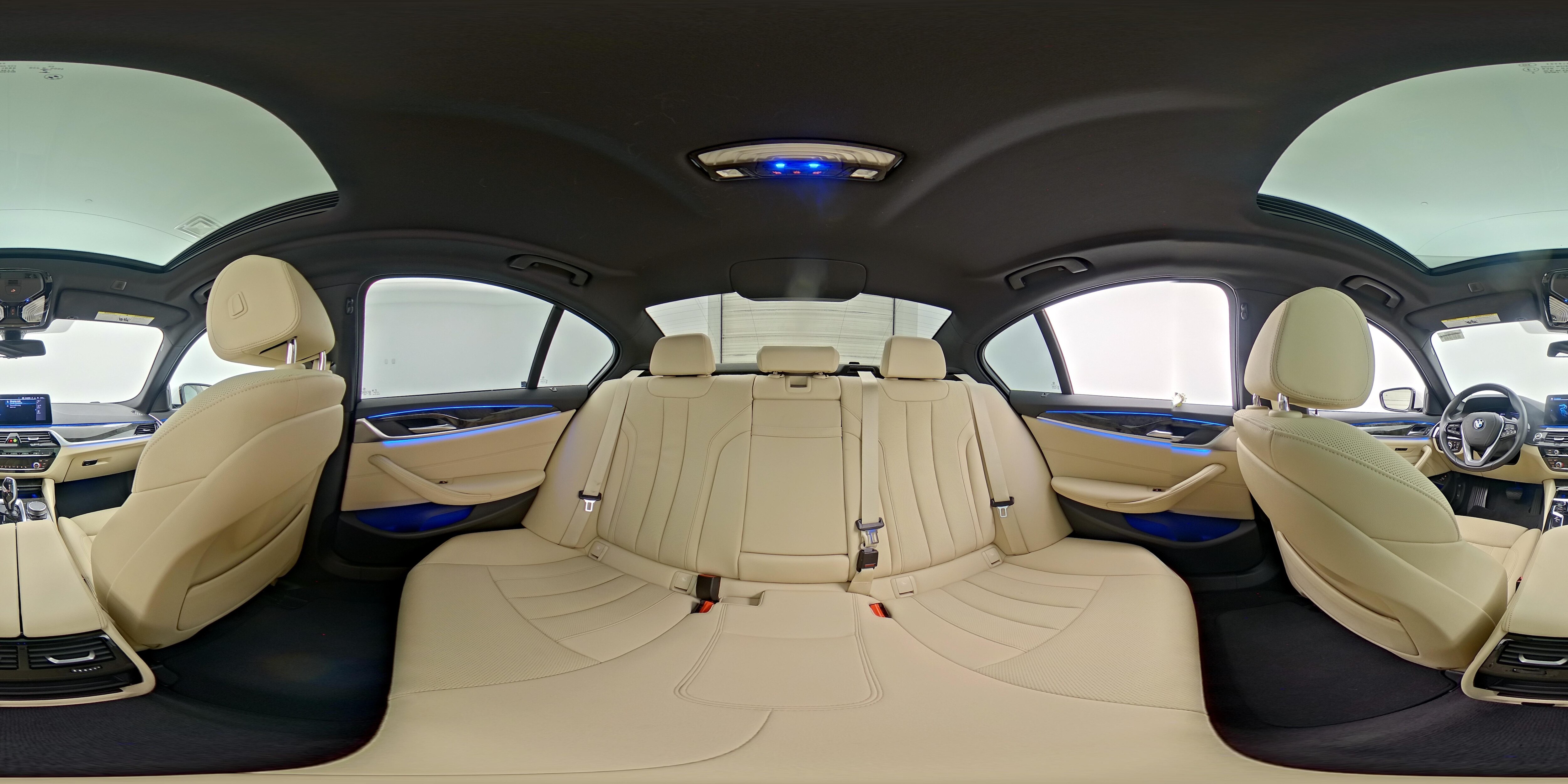 2022 BMW 5 Series 530e - Photo 26