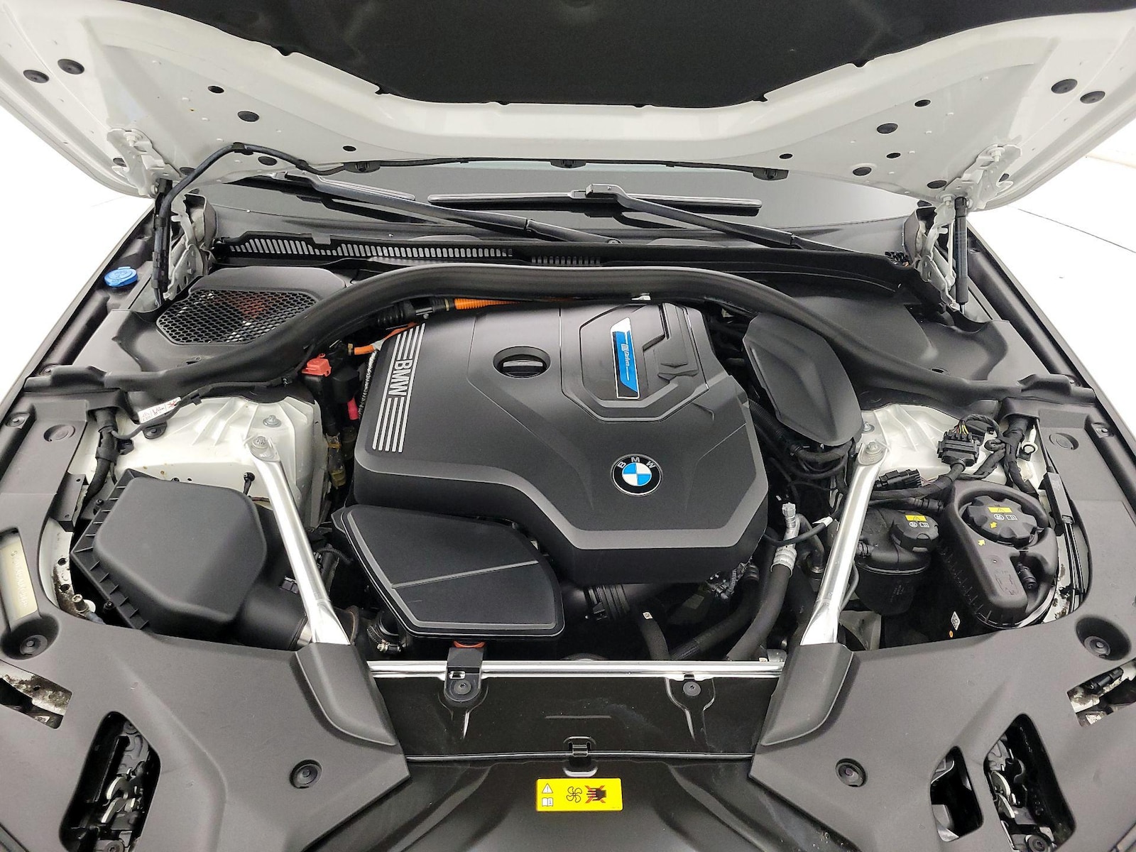 2022 BMW 5 Series 530e - Photo 23