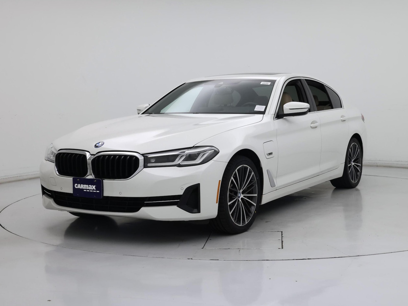 2022 BMW 5 Series 530e - Photo 5