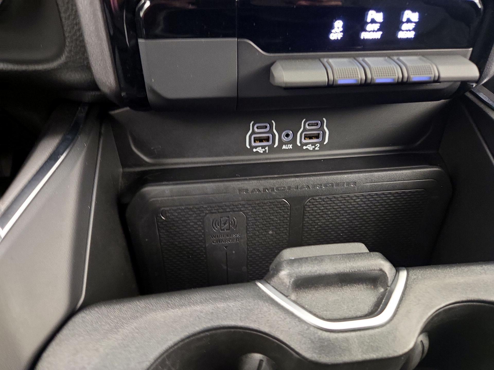 Thumbnail: 2025 RAM 1500 - 17