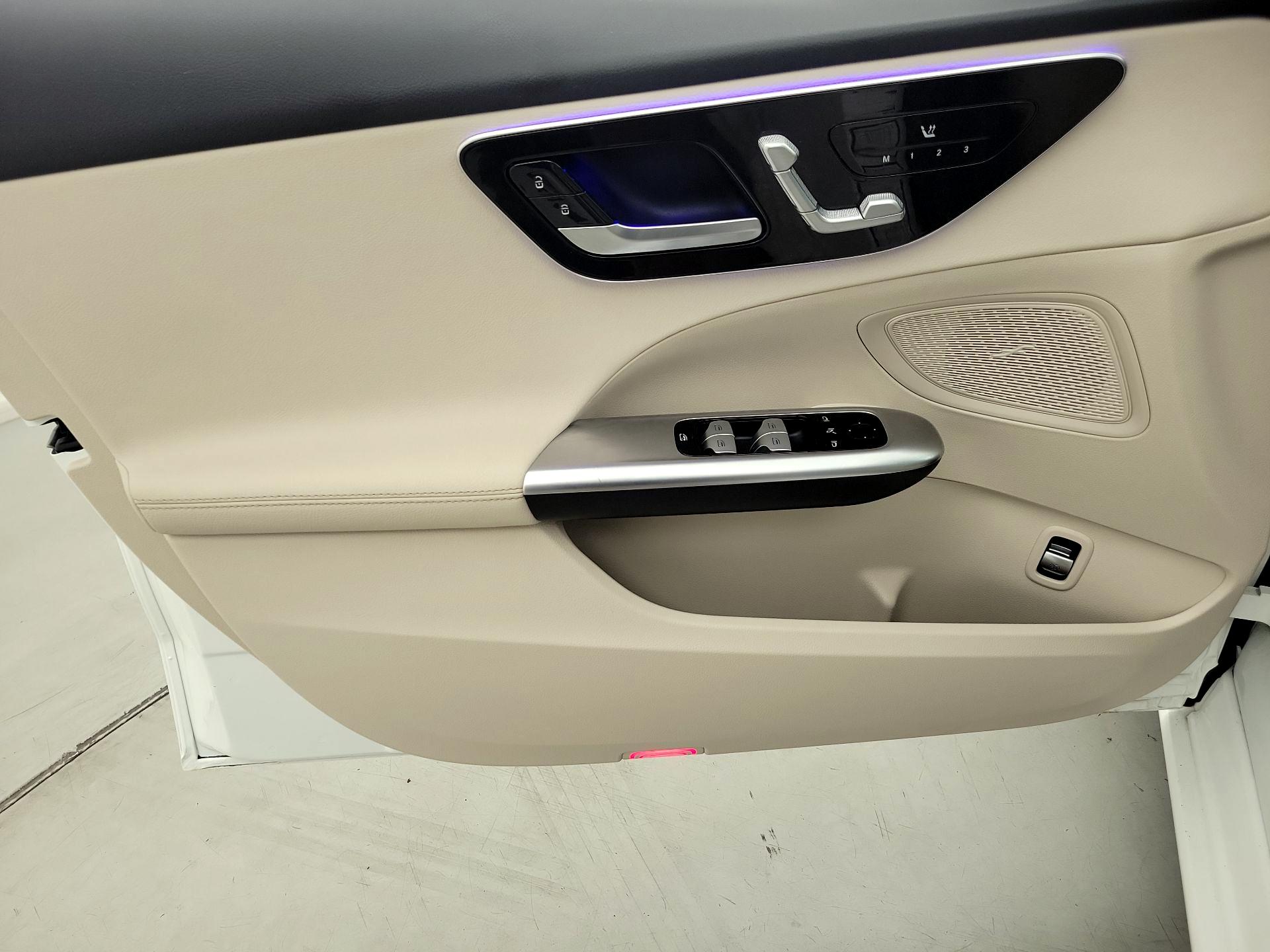 Thumbnail: 2025 Mercedes-Benz C-Class - 12