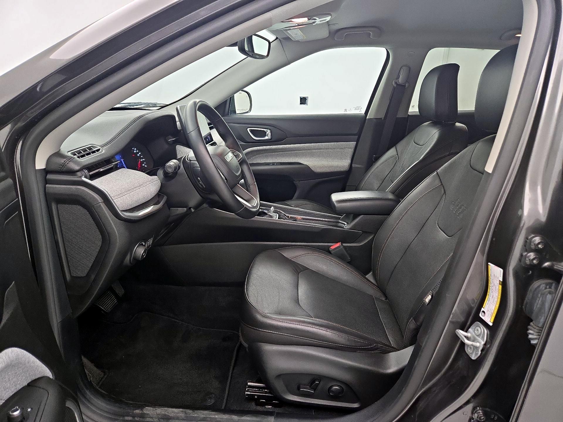 Thumbnail: 2022 Jeep Compass - 9