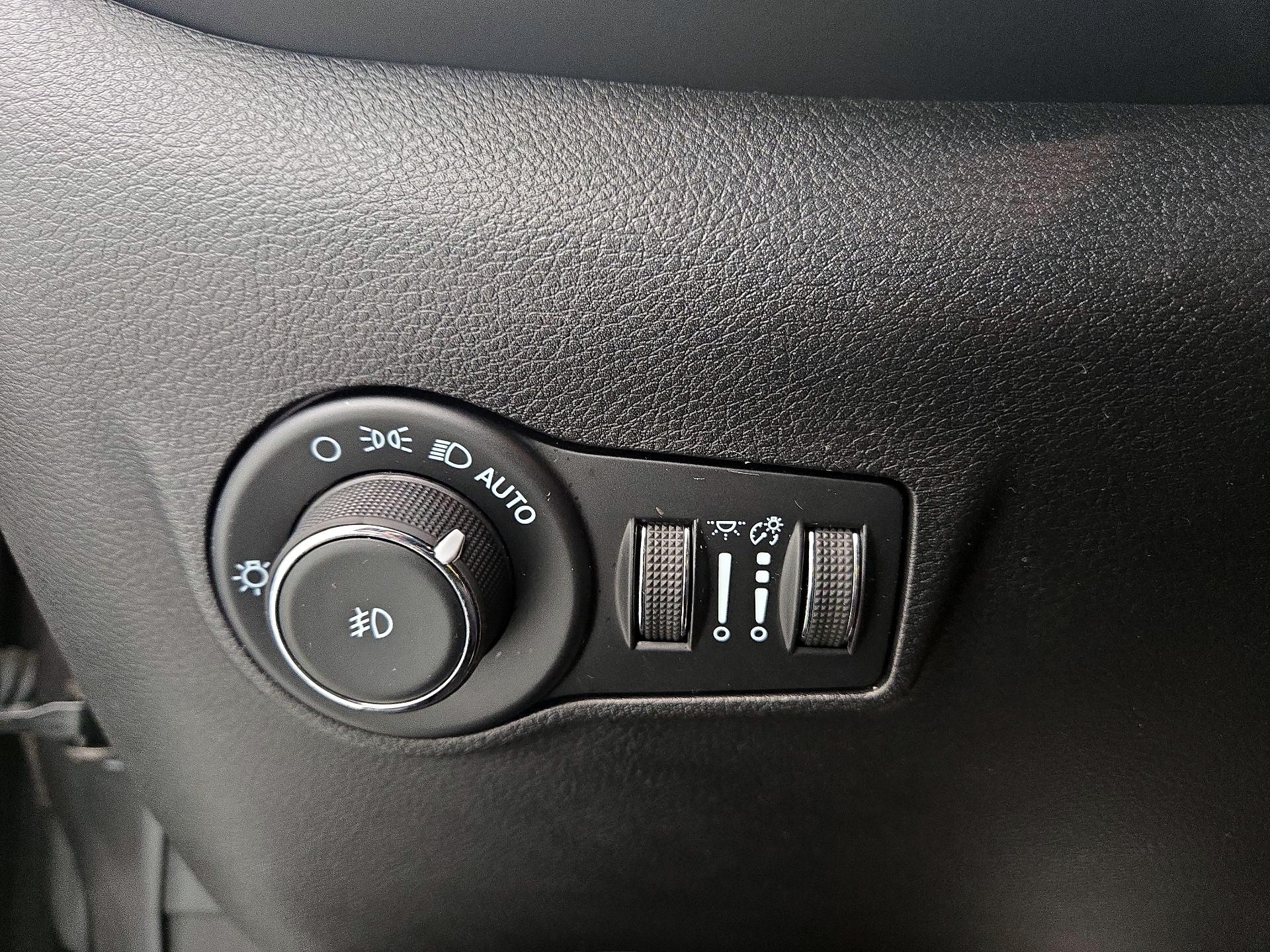 Thumbnail: 2022 Jeep Compass - 11