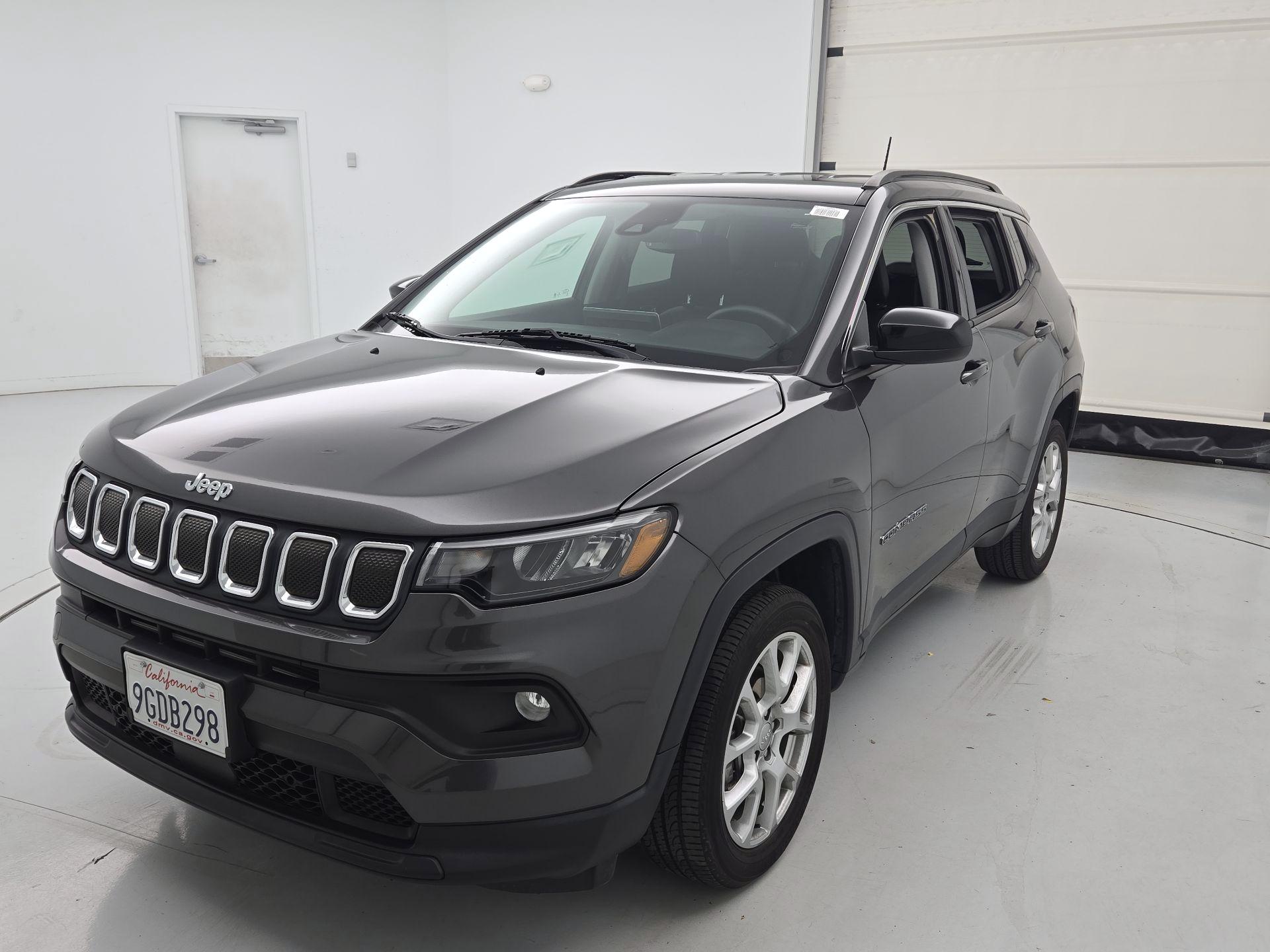 Thumbnail: 2022 Jeep Compass - 3
