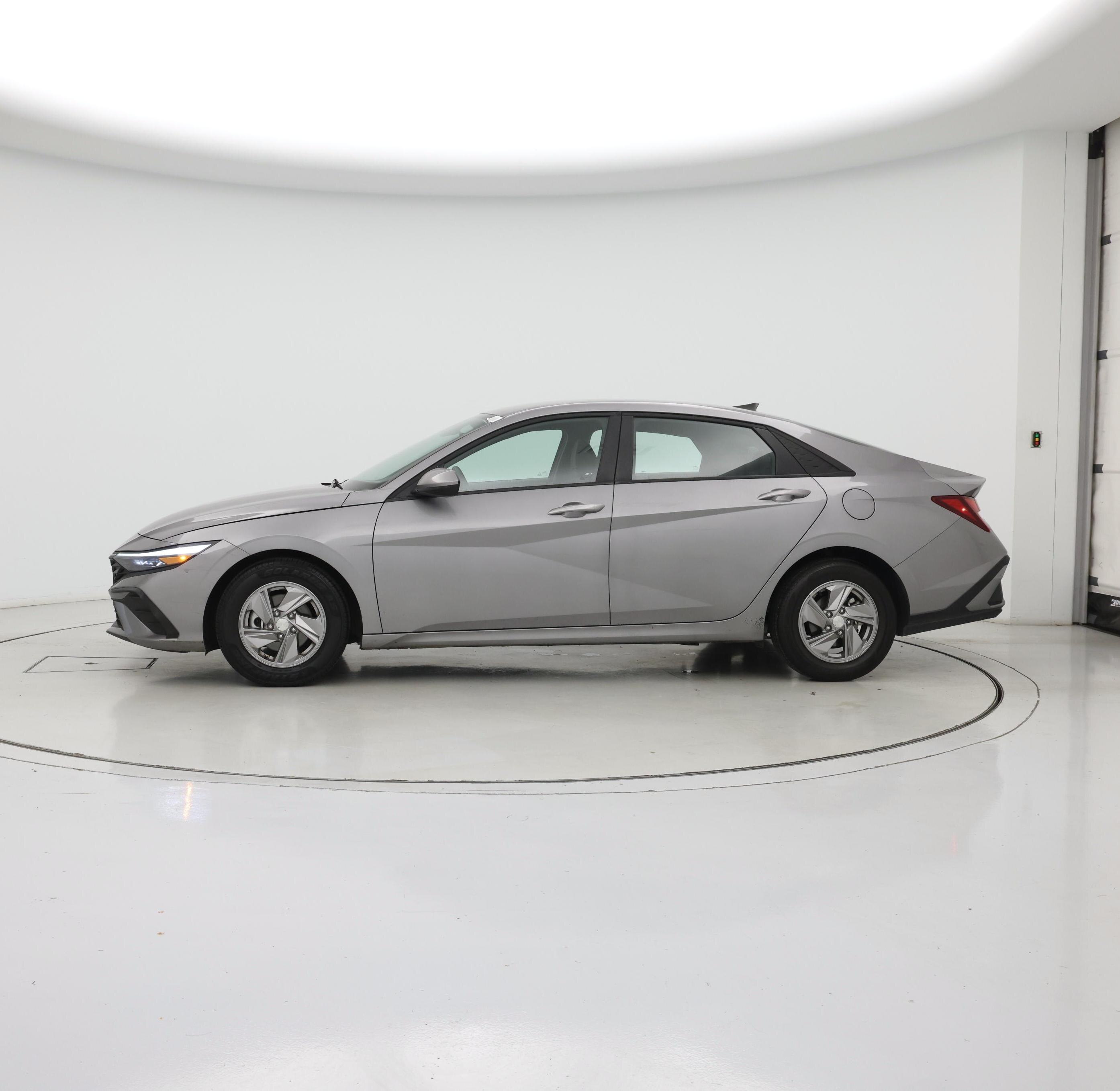 Thumbnail: 2025 Hyundai Elantra - 3