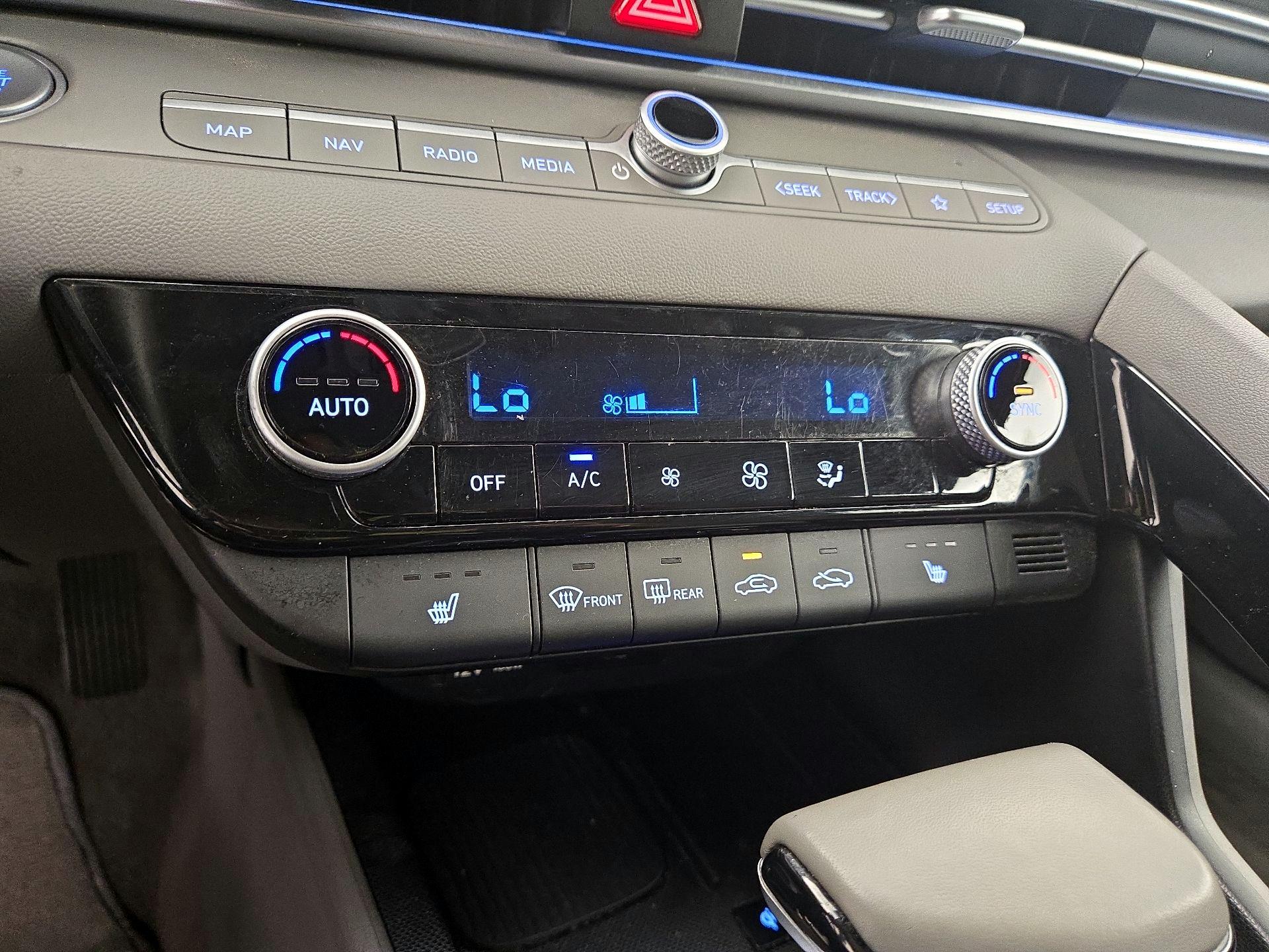 Thumbnail: 2024 Hyundai Elantra - 15