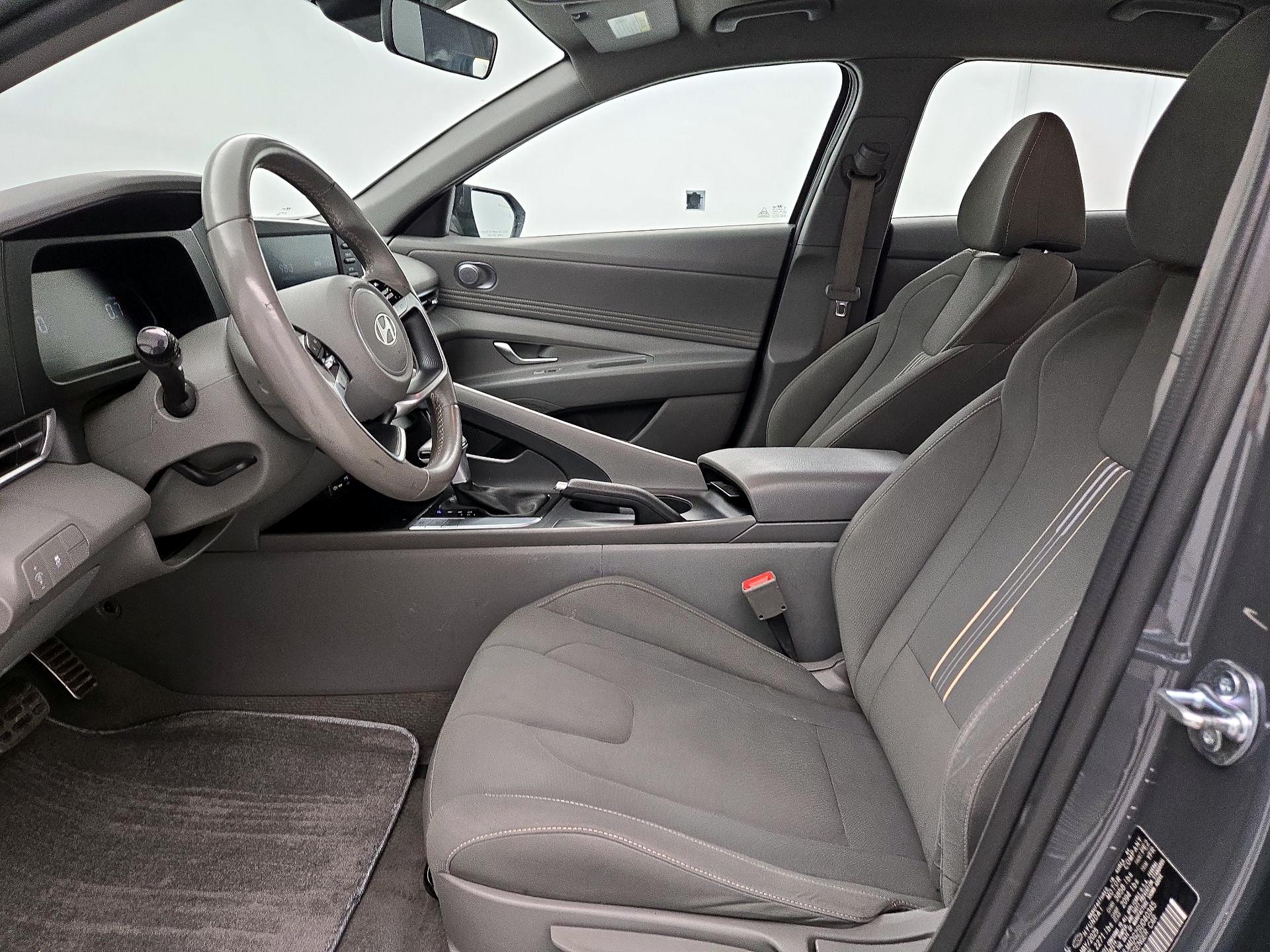 Thumbnail: 2025 Hyundai Elantra - 9