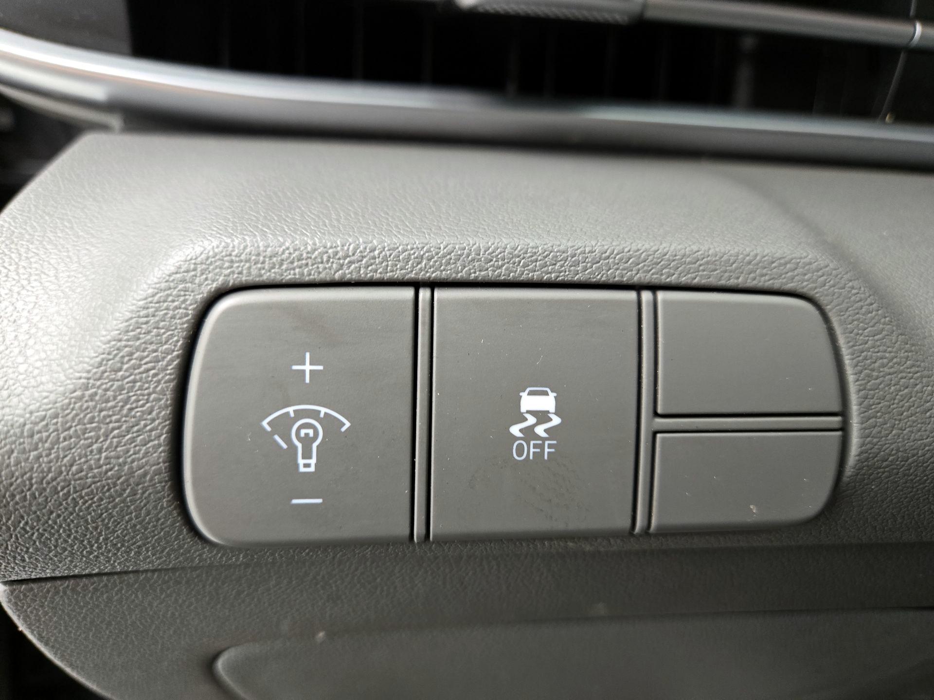 Thumbnail: 2025 Hyundai Elantra - 11