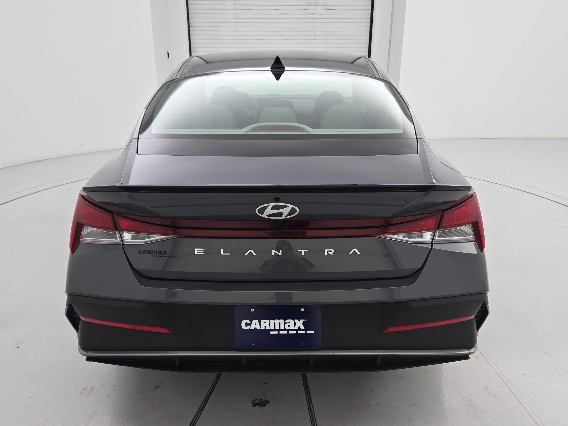Thumbnail: 2025 Hyundai Elantra - 6