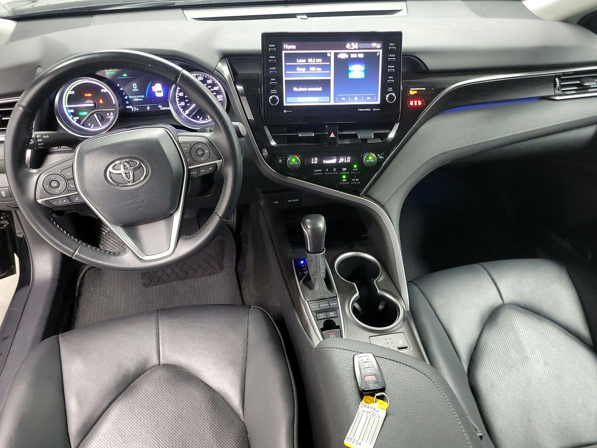Thumbnail: 2021 Toyota Camry - 16
