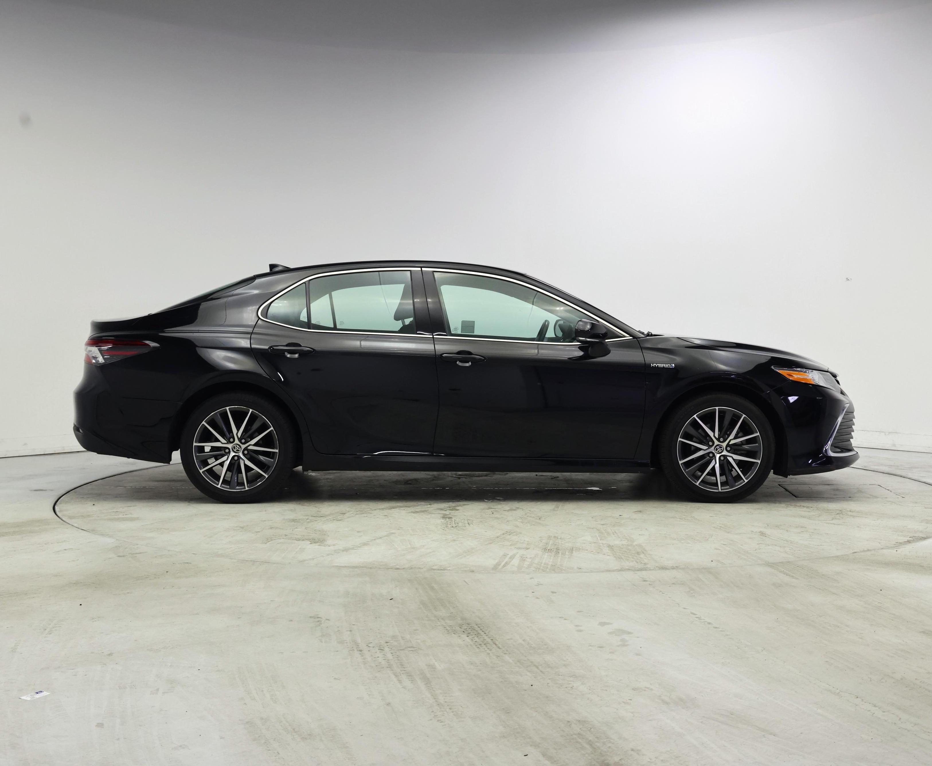 Thumbnail: 2021 Toyota Camry - 7