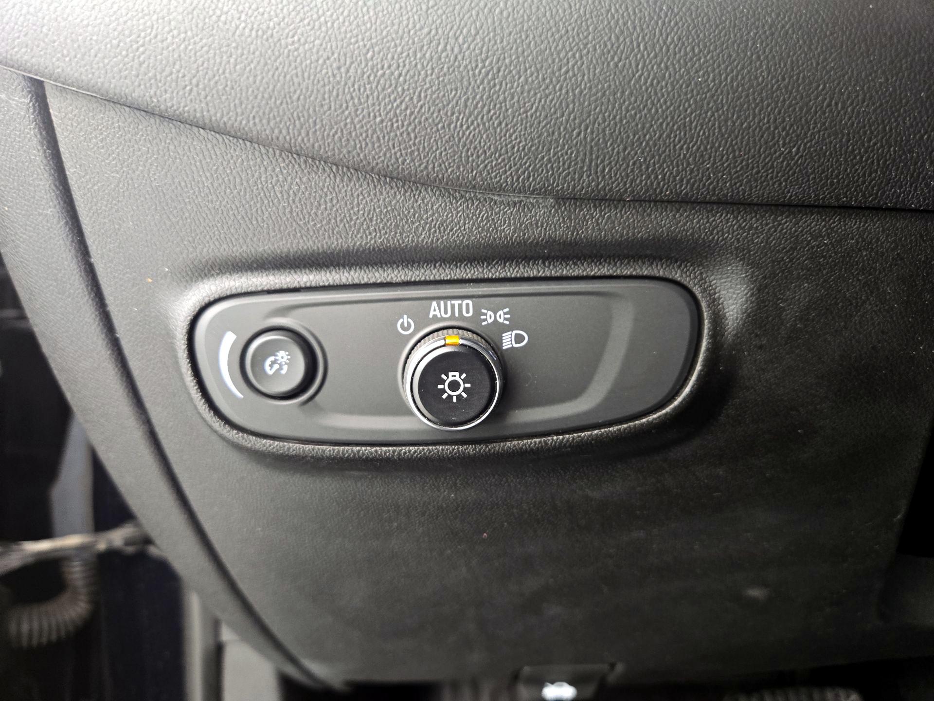 Thumbnail: 2021 Chevrolet Equinox - 11