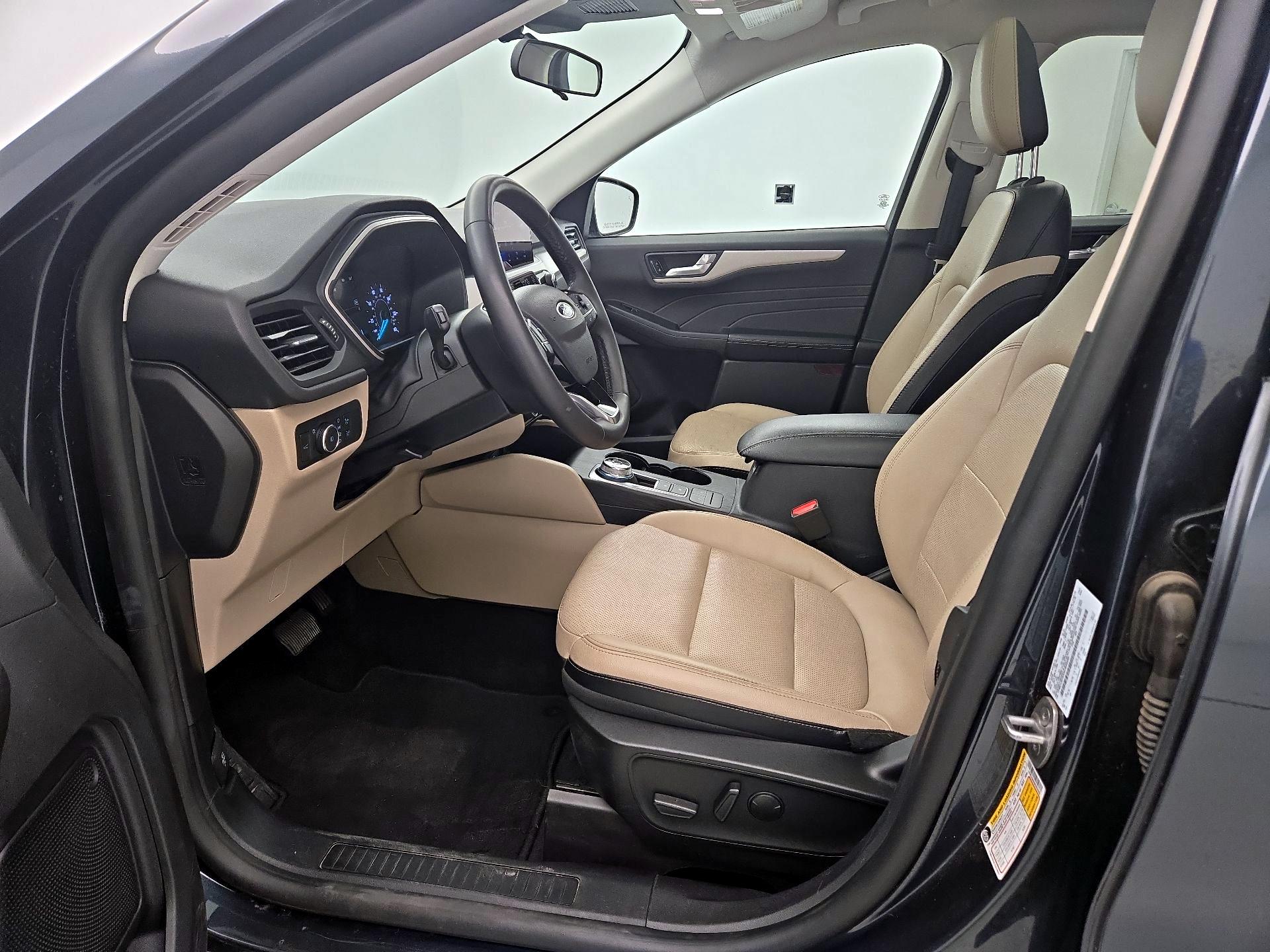 Thumbnail: 2022 Ford Escape - 9