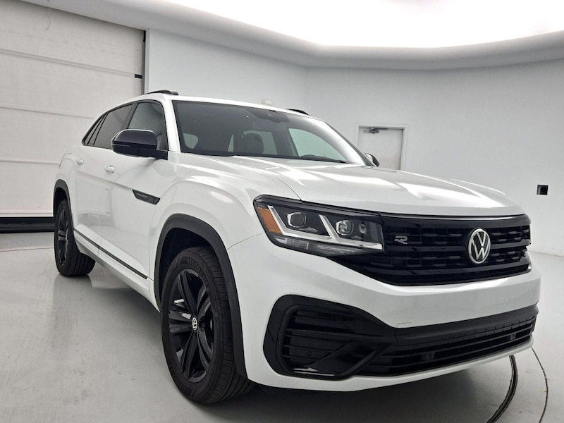 2022 Volkswagen Atlas Cross Sport SEL R-Line Black
