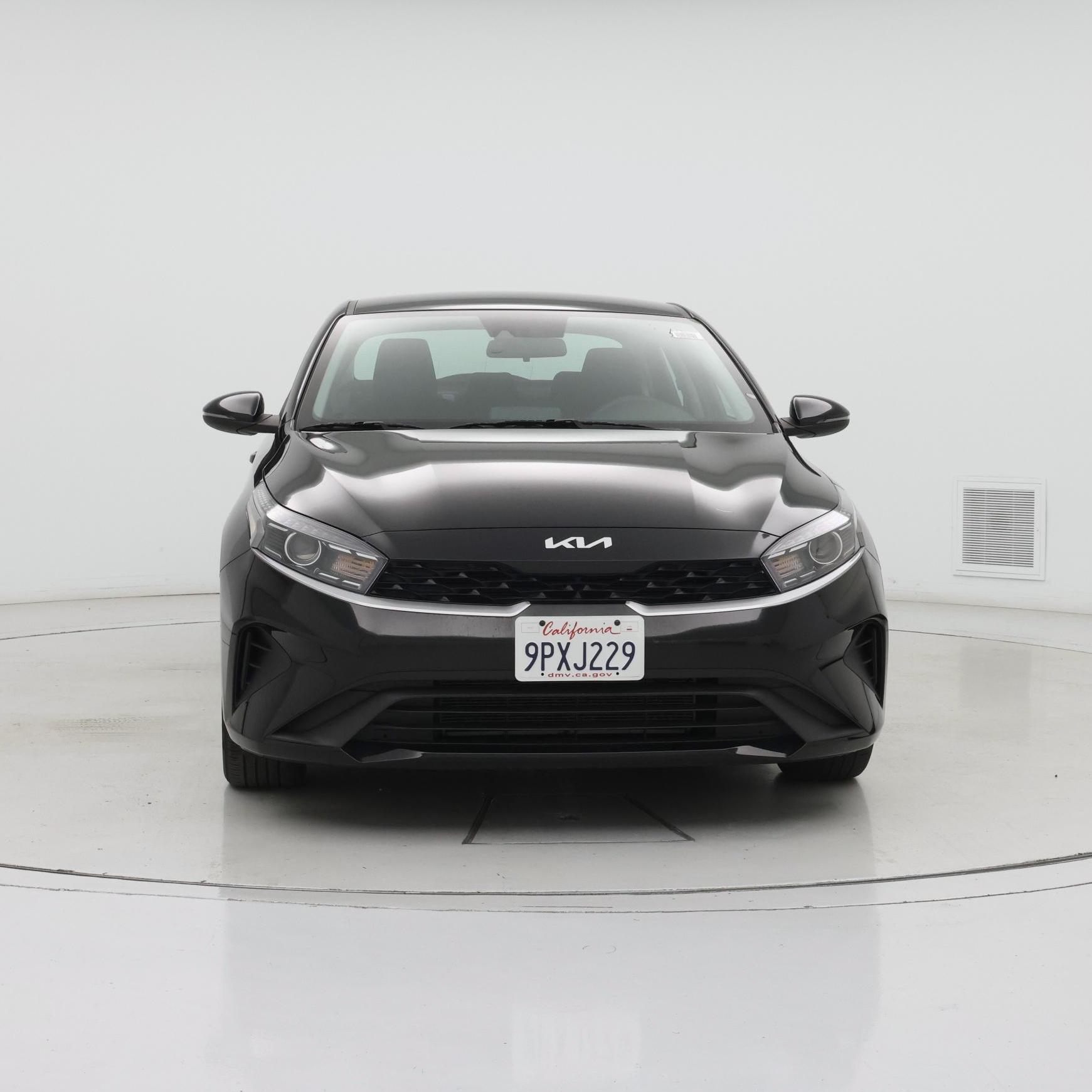 Thumbnail: 2024 Kia Forte - 5