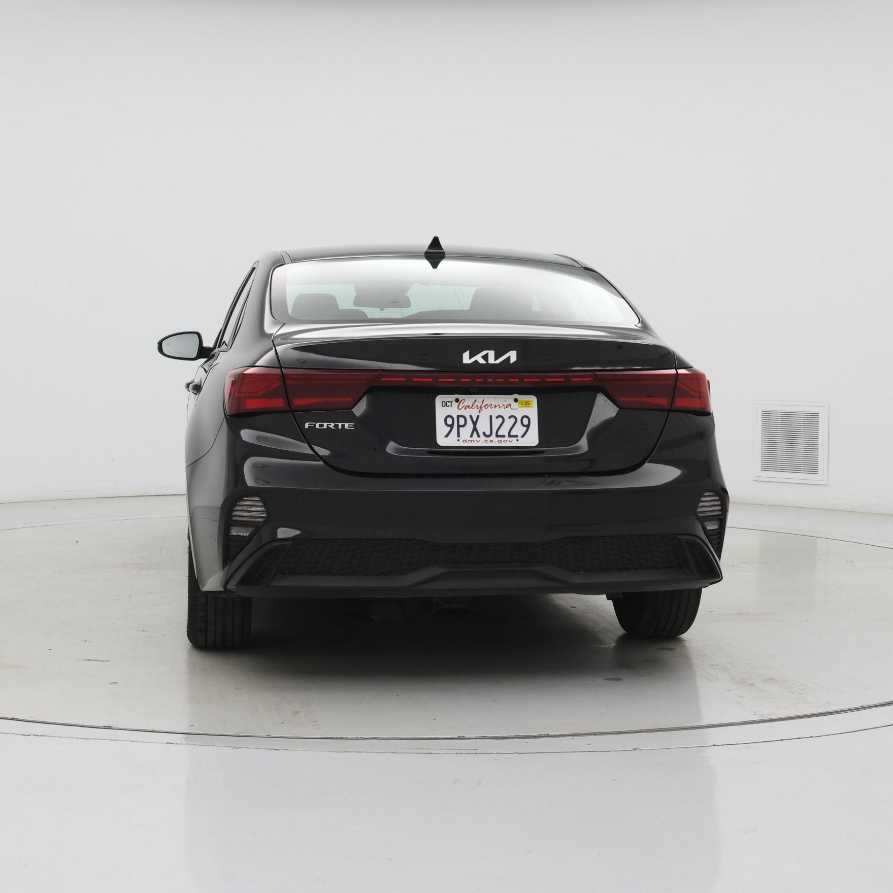 Thumbnail: 2024 Kia Forte - 6