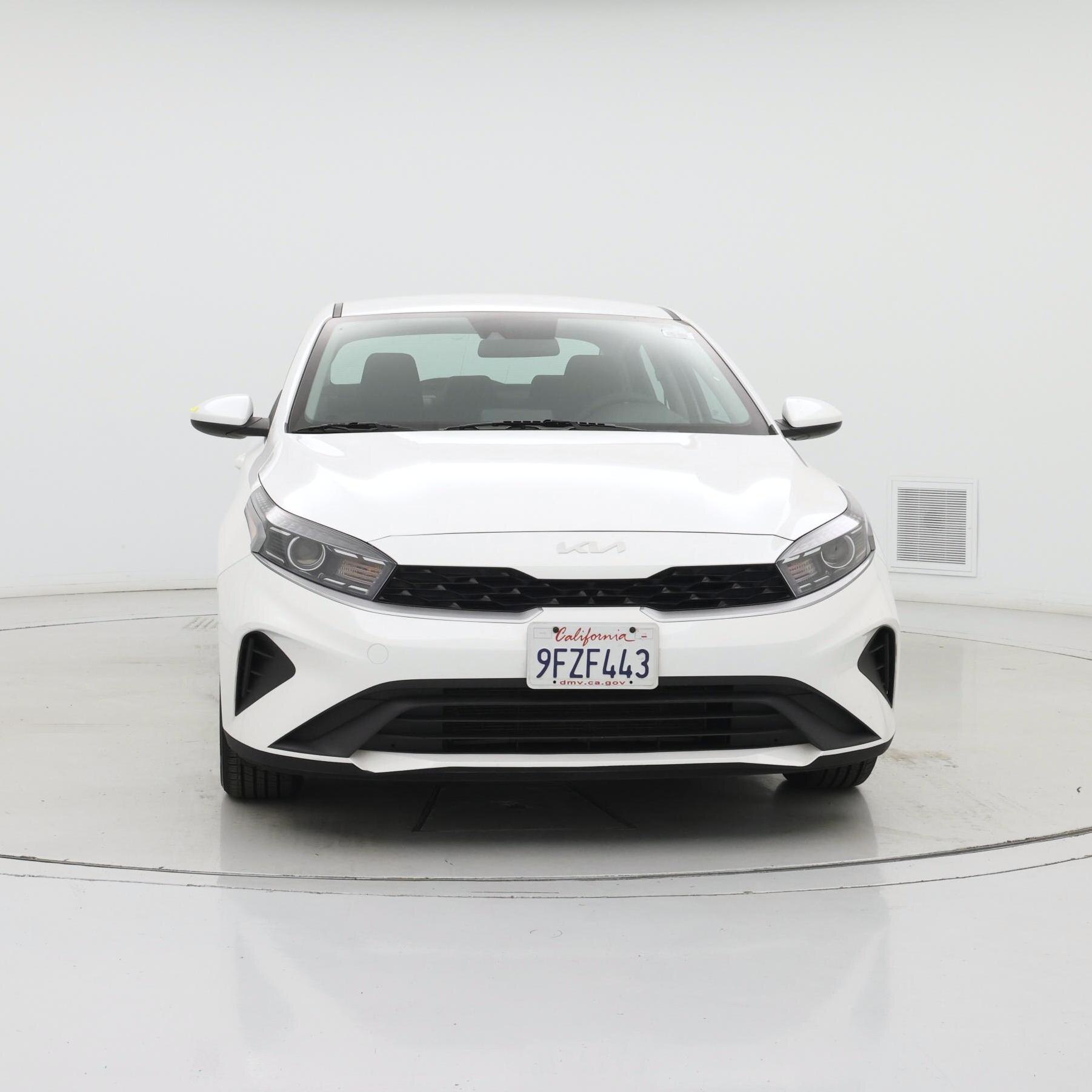 Thumbnail: 2023 Kia Forte - 5