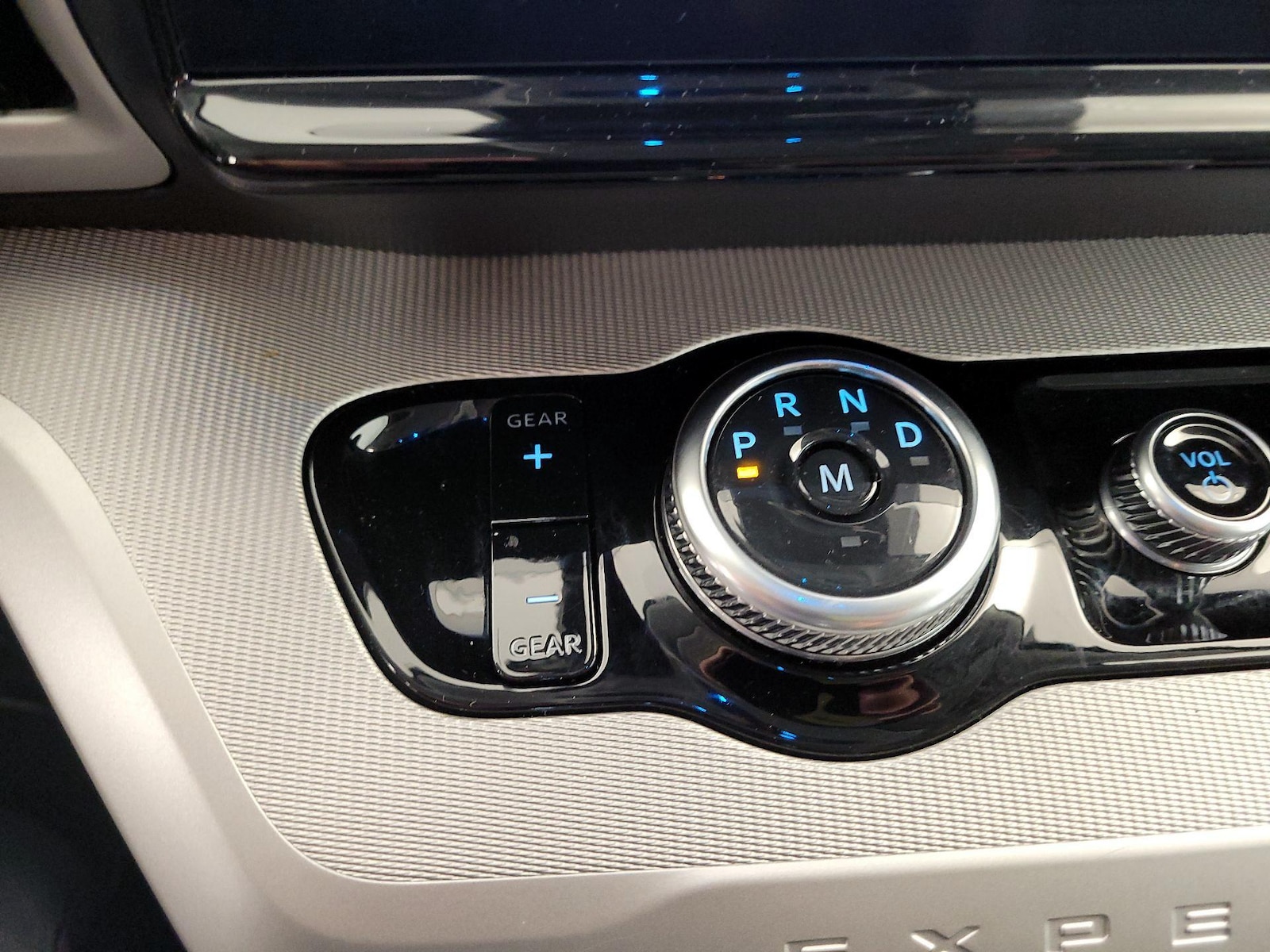 2025 Ford Expedition Active - Photo 19
