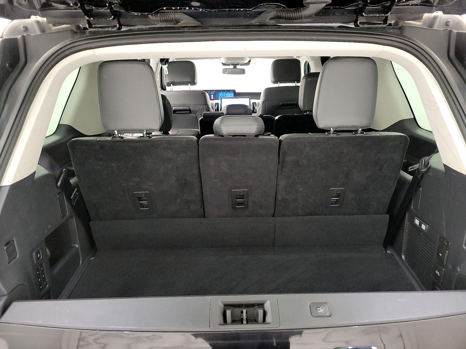 2025 Ford Expedition Active - Photo 23