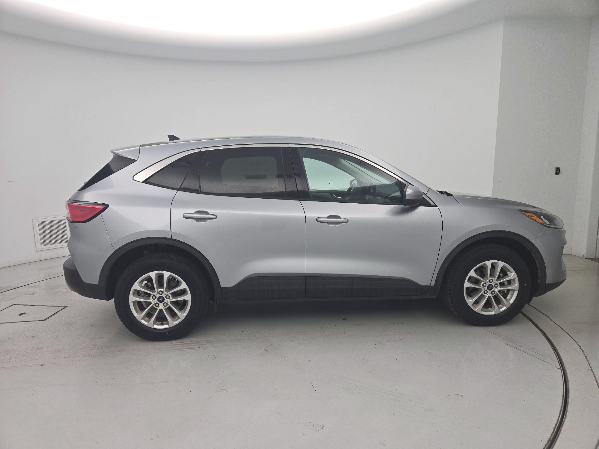 Thumbnail: 2021 Ford Escape - 4