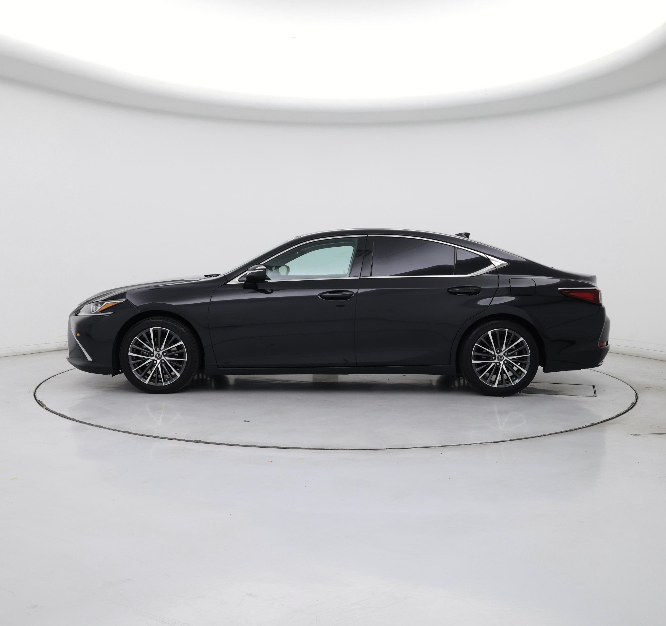 Thumbnail: 2023 Lexus ES - 3