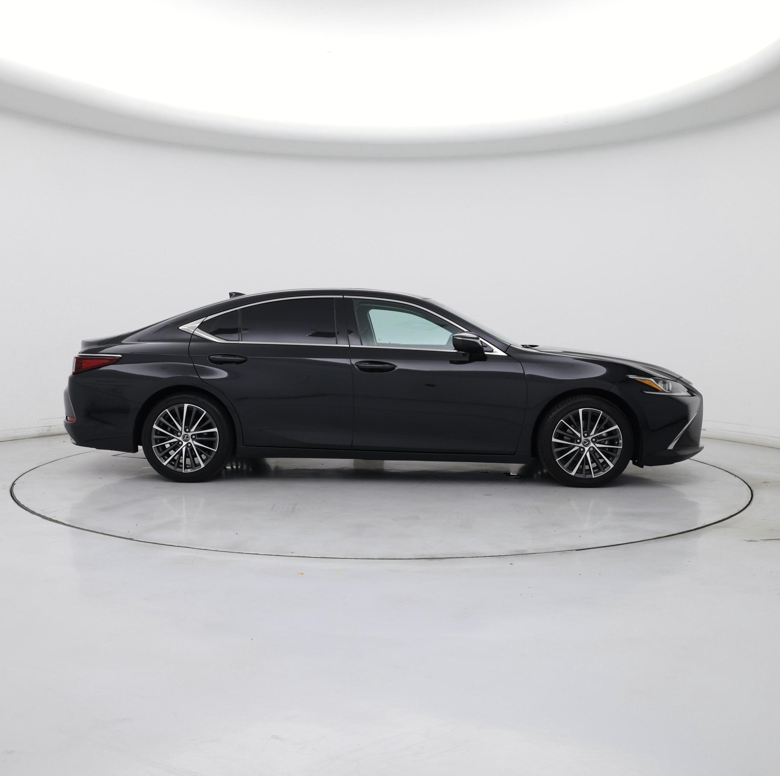 Thumbnail: 2023 Lexus ES - 7