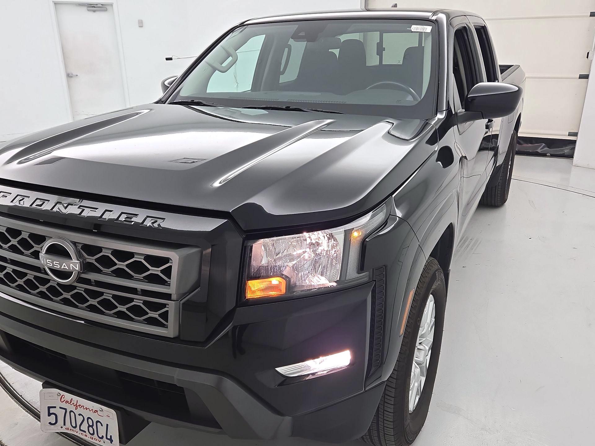 Thumbnail: 2024 Nissan Frontier - 3