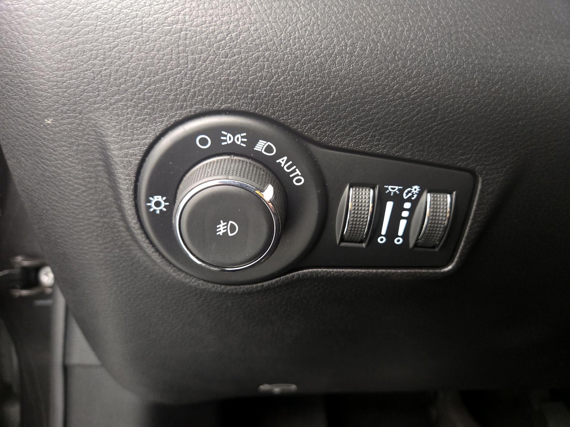 Thumbnail: 2023 Jeep Compass - 13