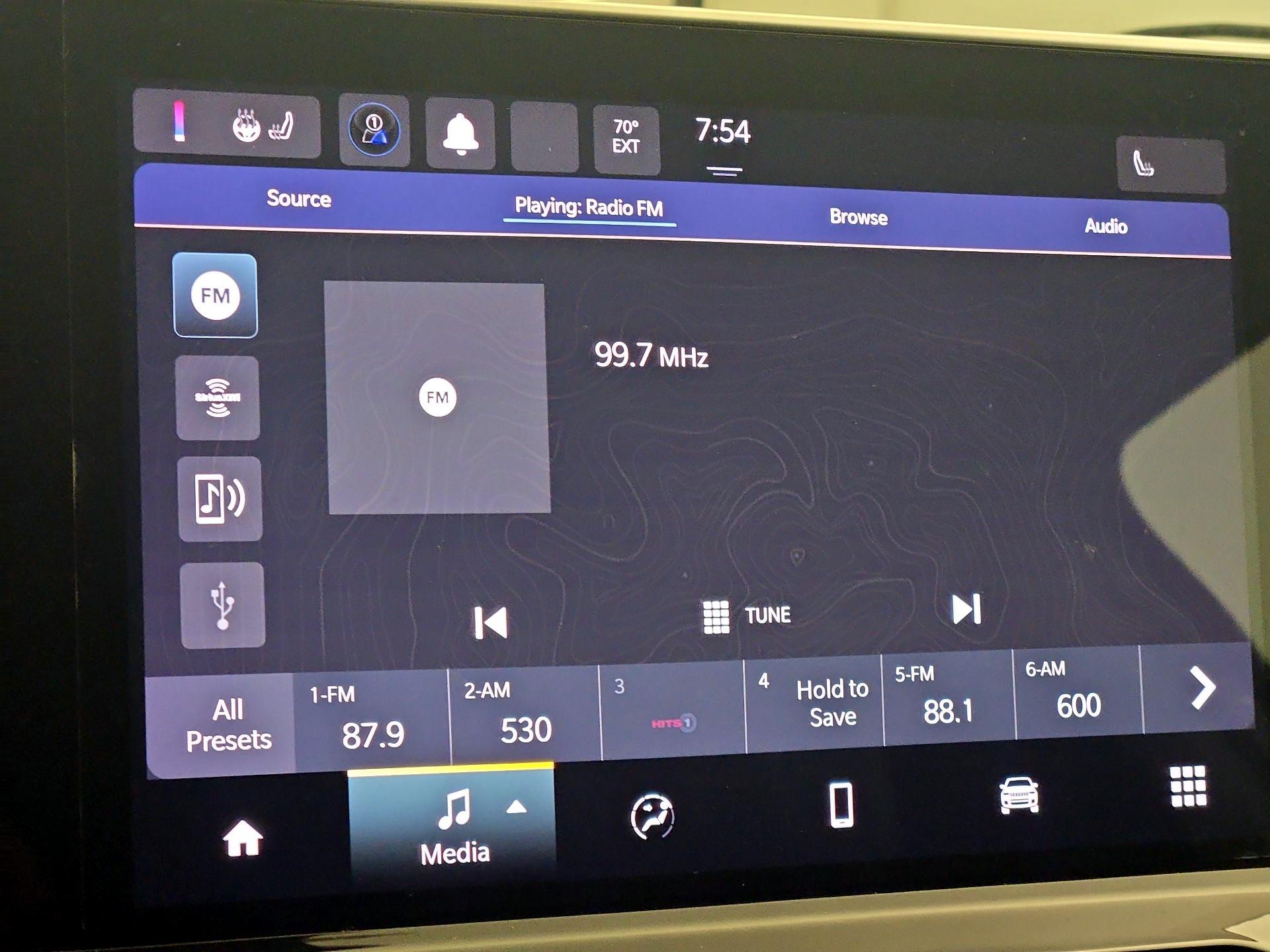 Thumbnail: 2023 Jeep Compass - 15