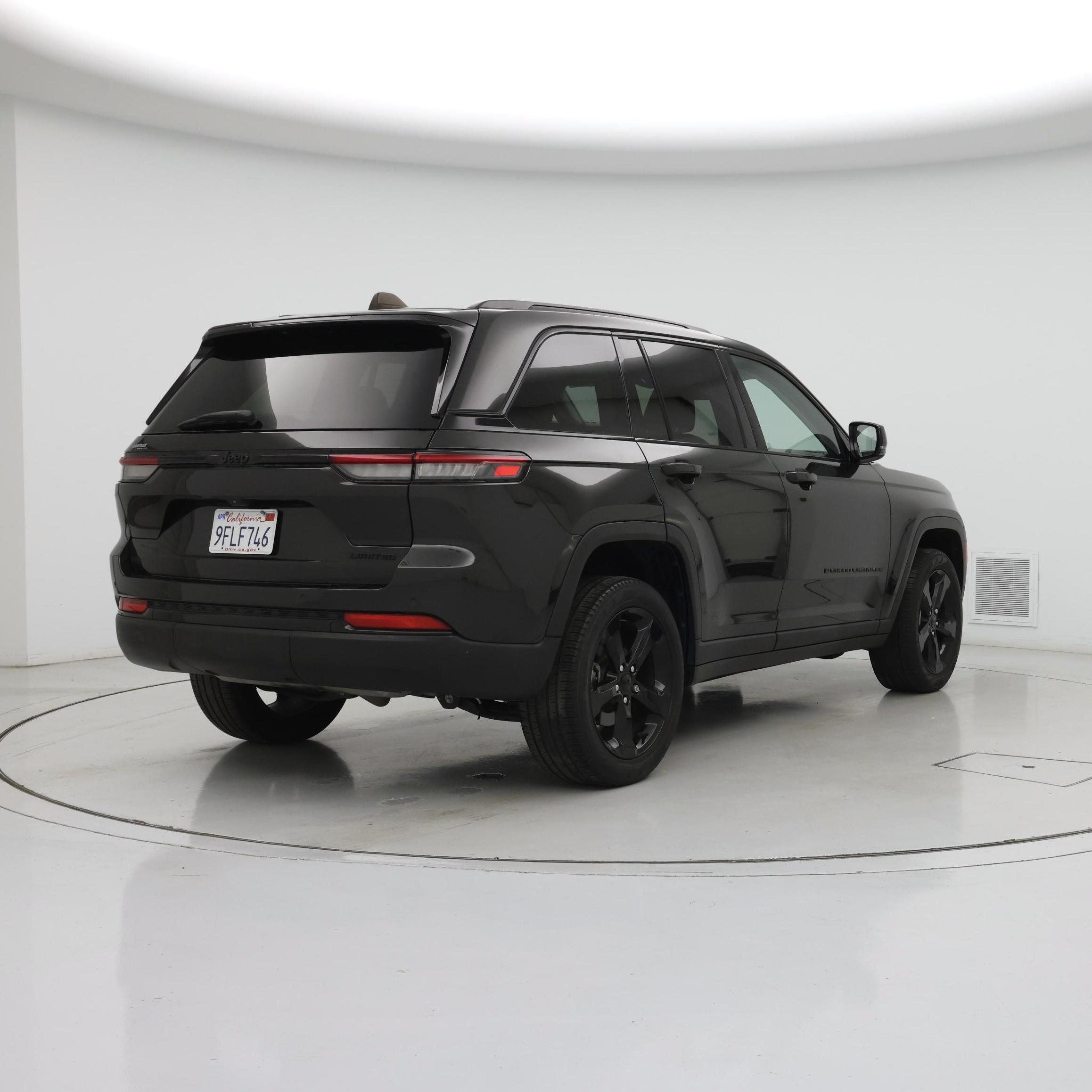 Thumbnail: 2023 Jeep Grand Cherokee - 8