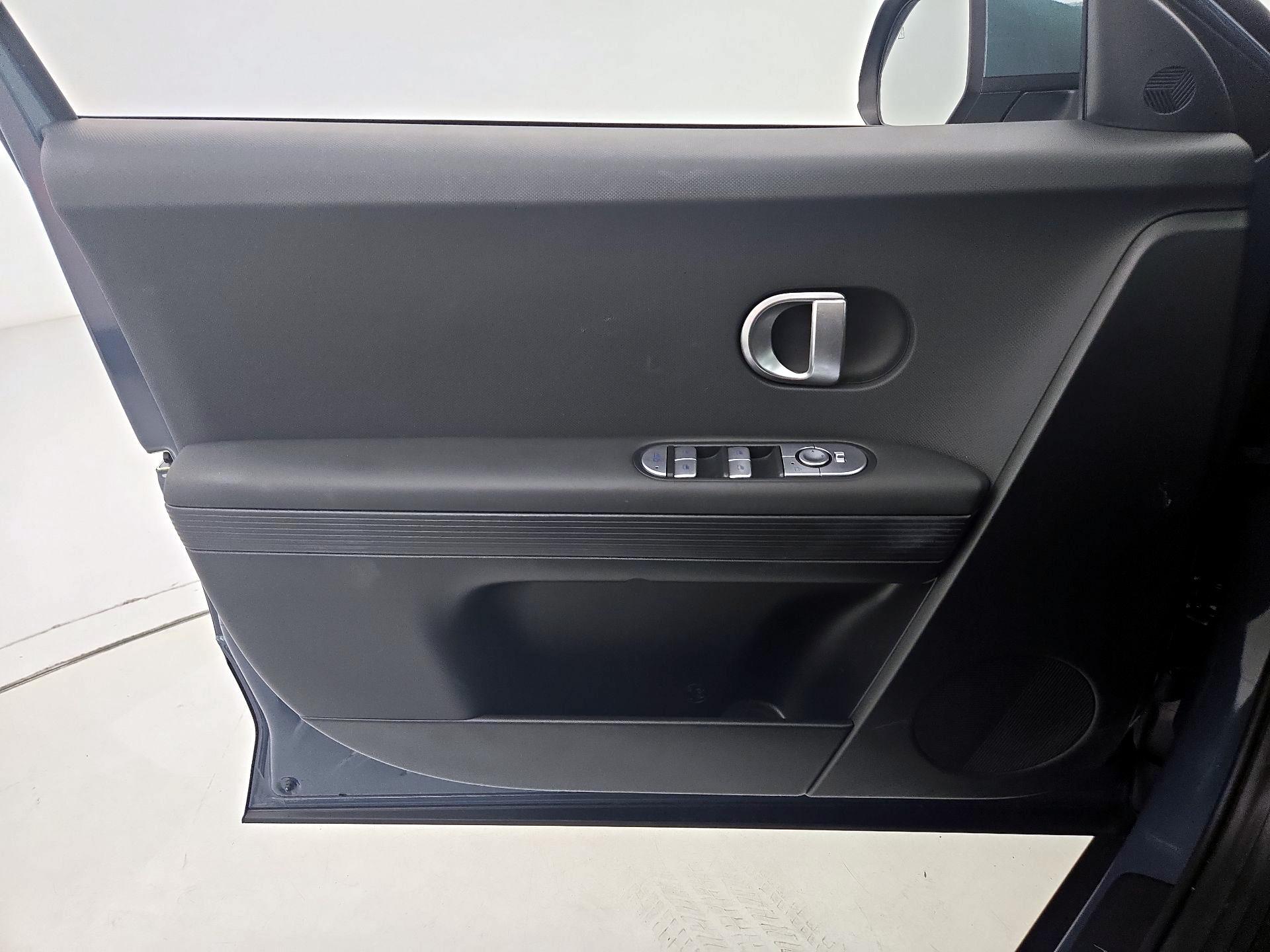 Thumbnail: 2024 Hyundai Ioniq 5 - 12