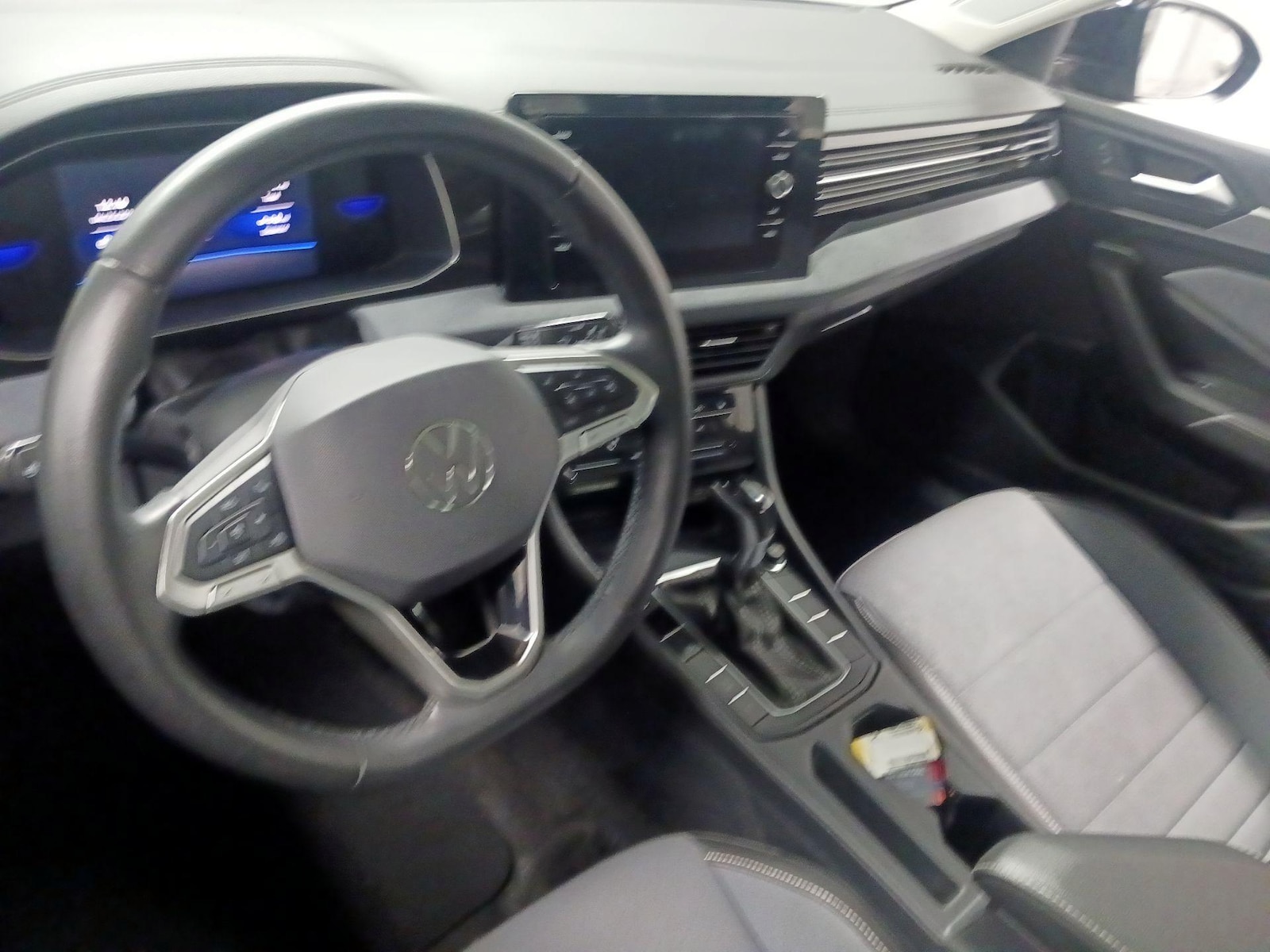 2025 Volkswagen Jetta SE - Photo 10