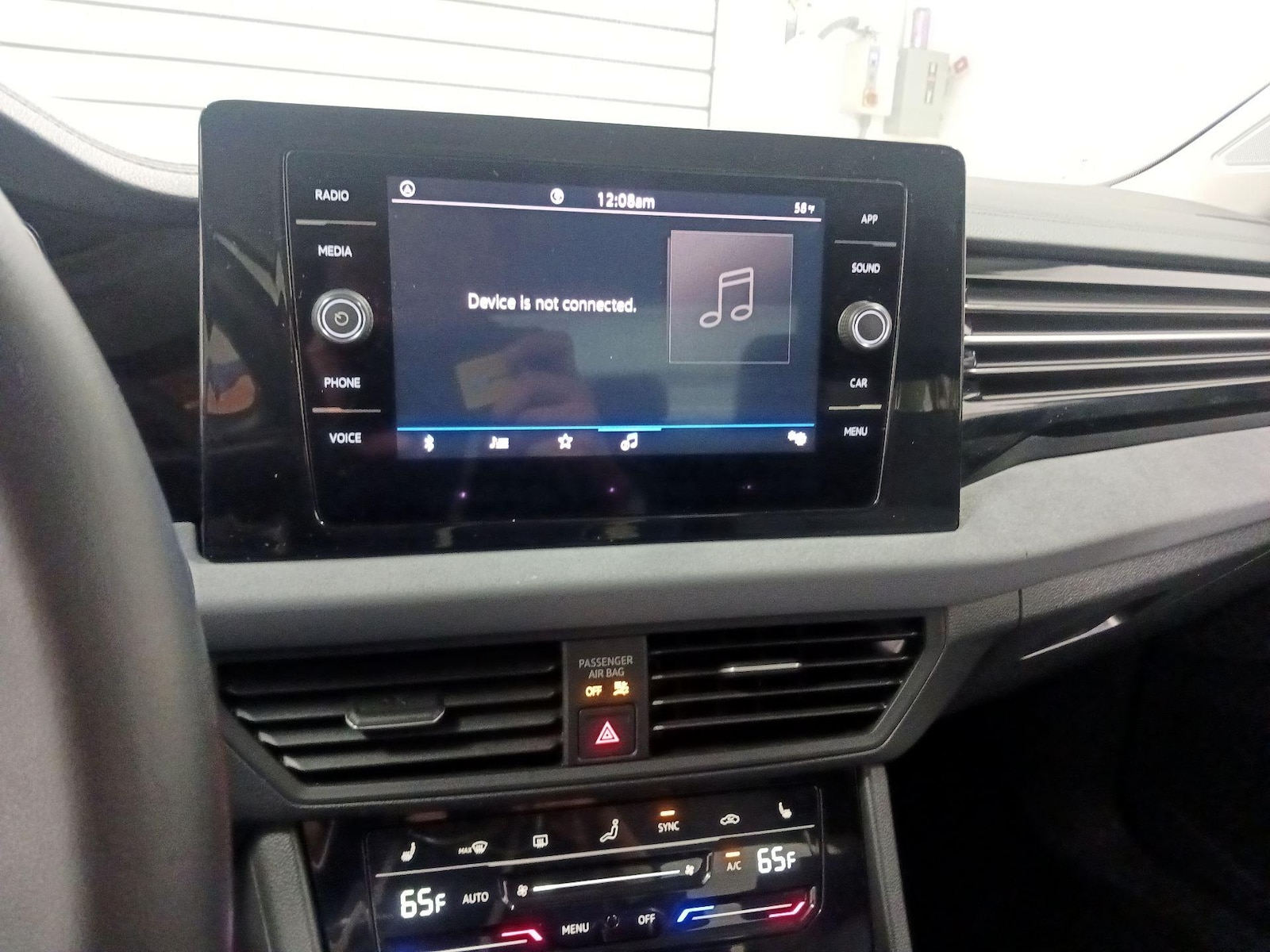 2025 Volkswagen Jetta SE - Photo 15