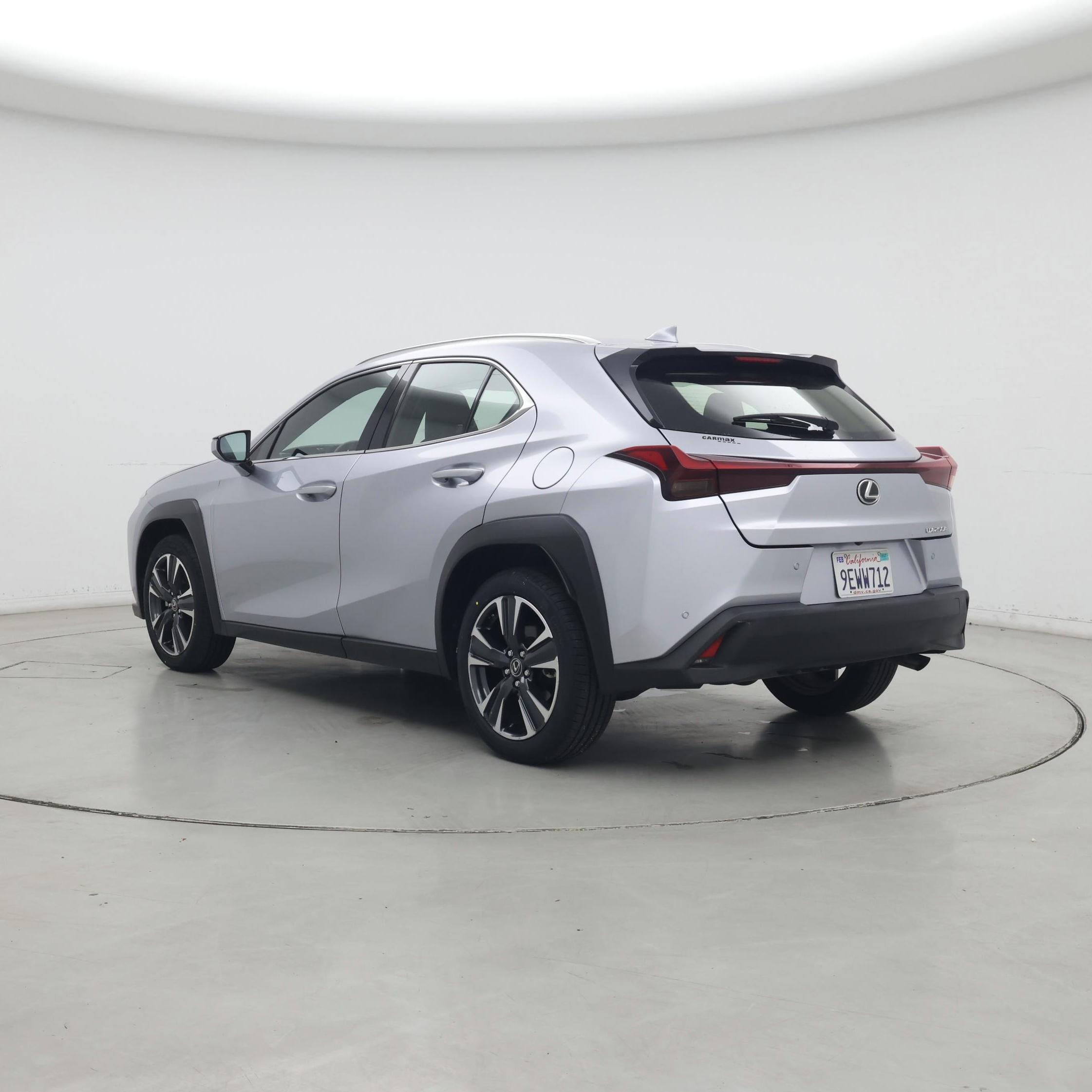 Thumbnail: 2023 Lexus UX - 2