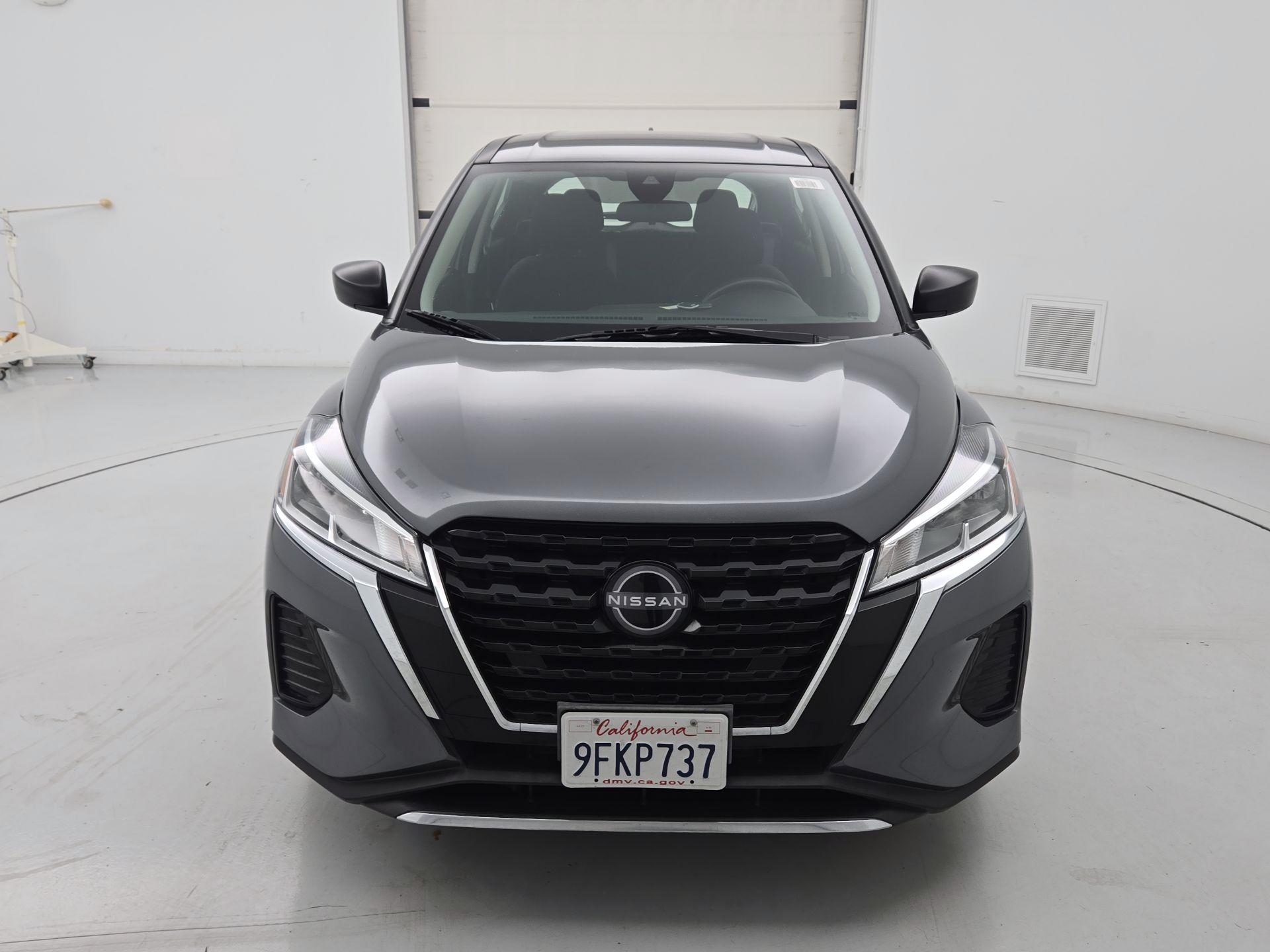 Thumbnail: 2023 Nissan Kicks - 2