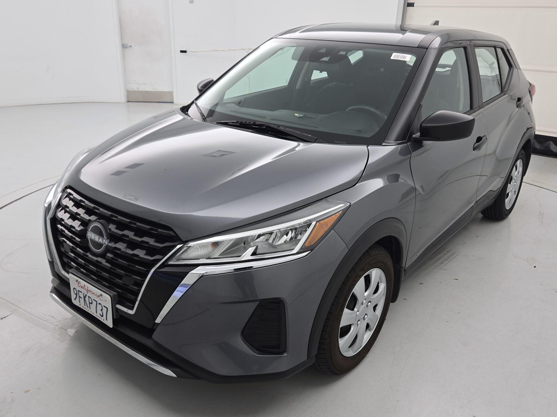Thumbnail: 2023 Nissan Kicks - 3