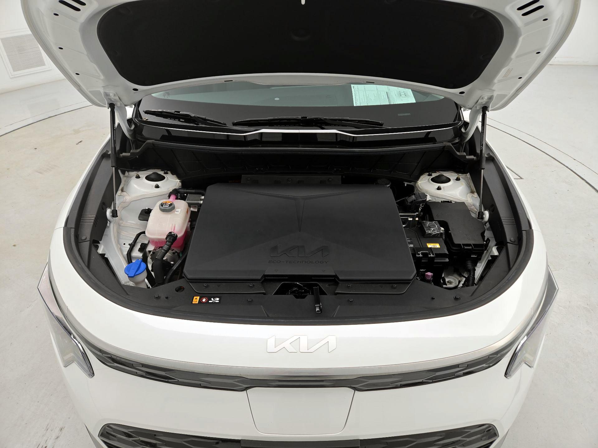 Thumbnail: 2023 Kia Niro - 20