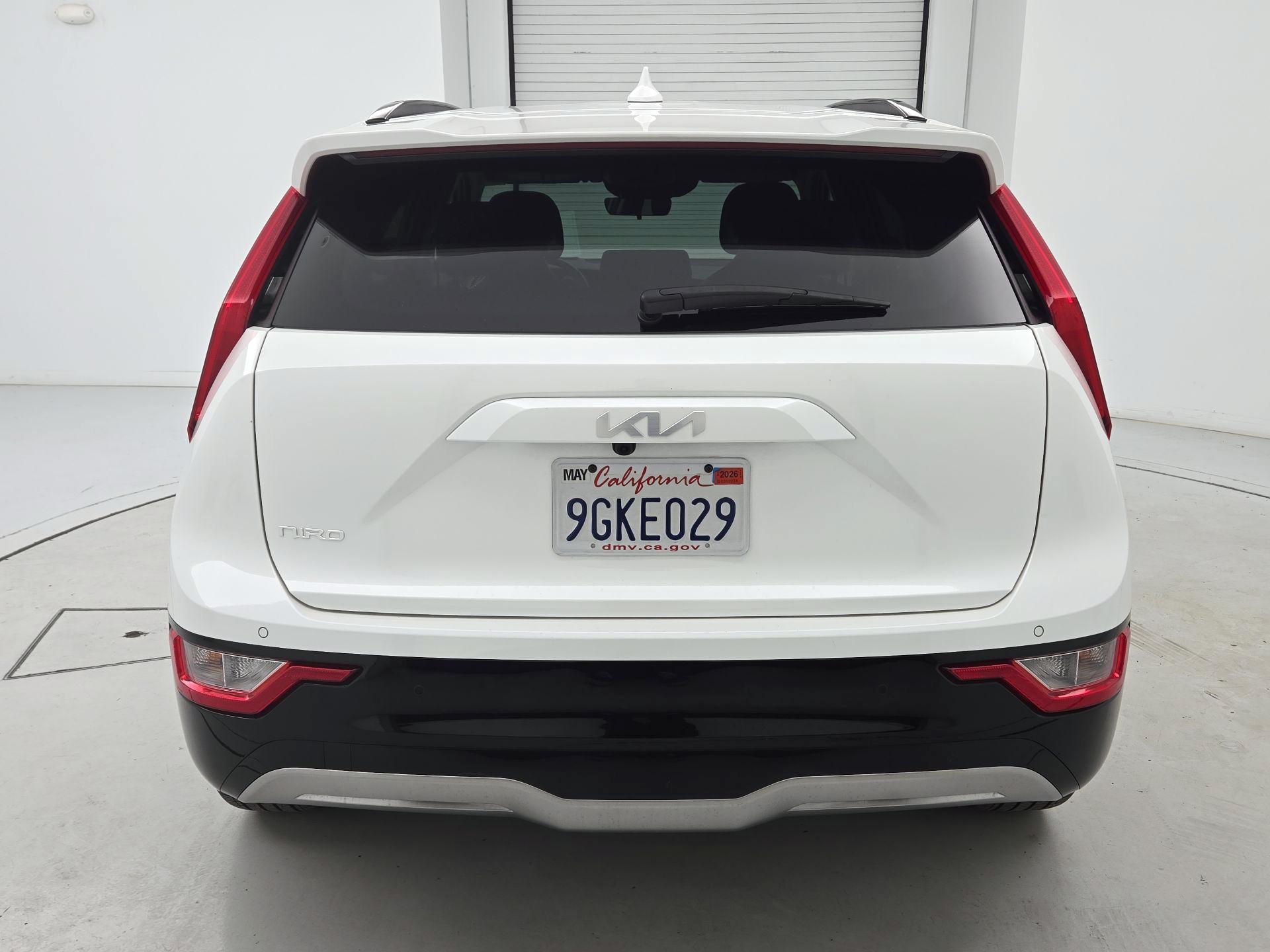 Thumbnail: 2023 Kia Niro - 6