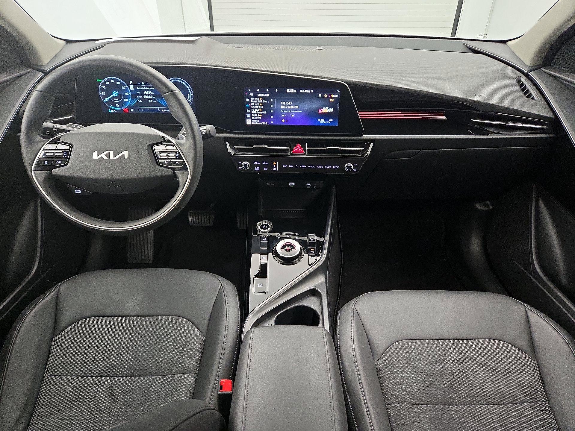 Thumbnail: 2023 Kia Niro - 8