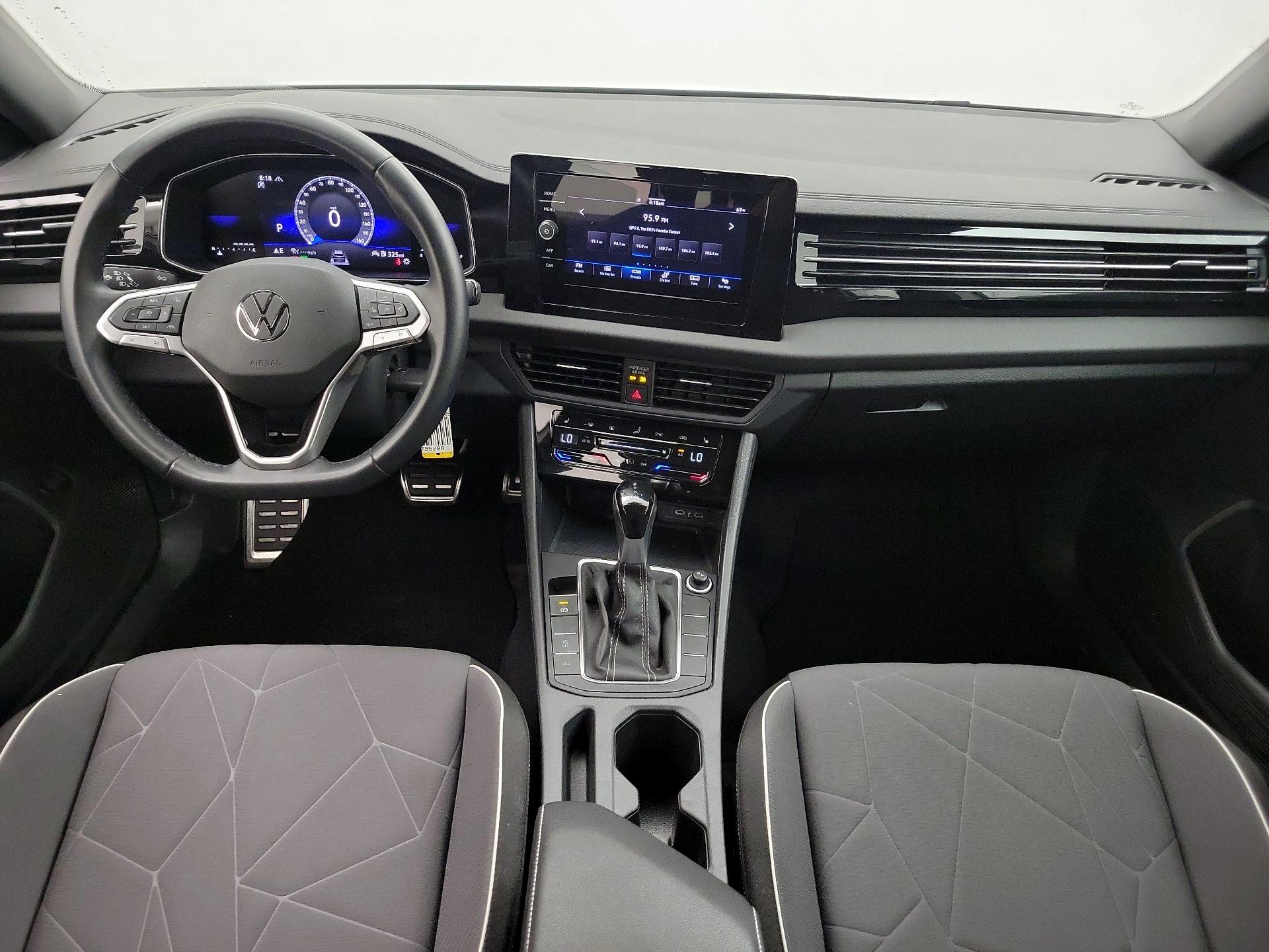 Thumbnail: 2025 Volkswagen Jetta - 9