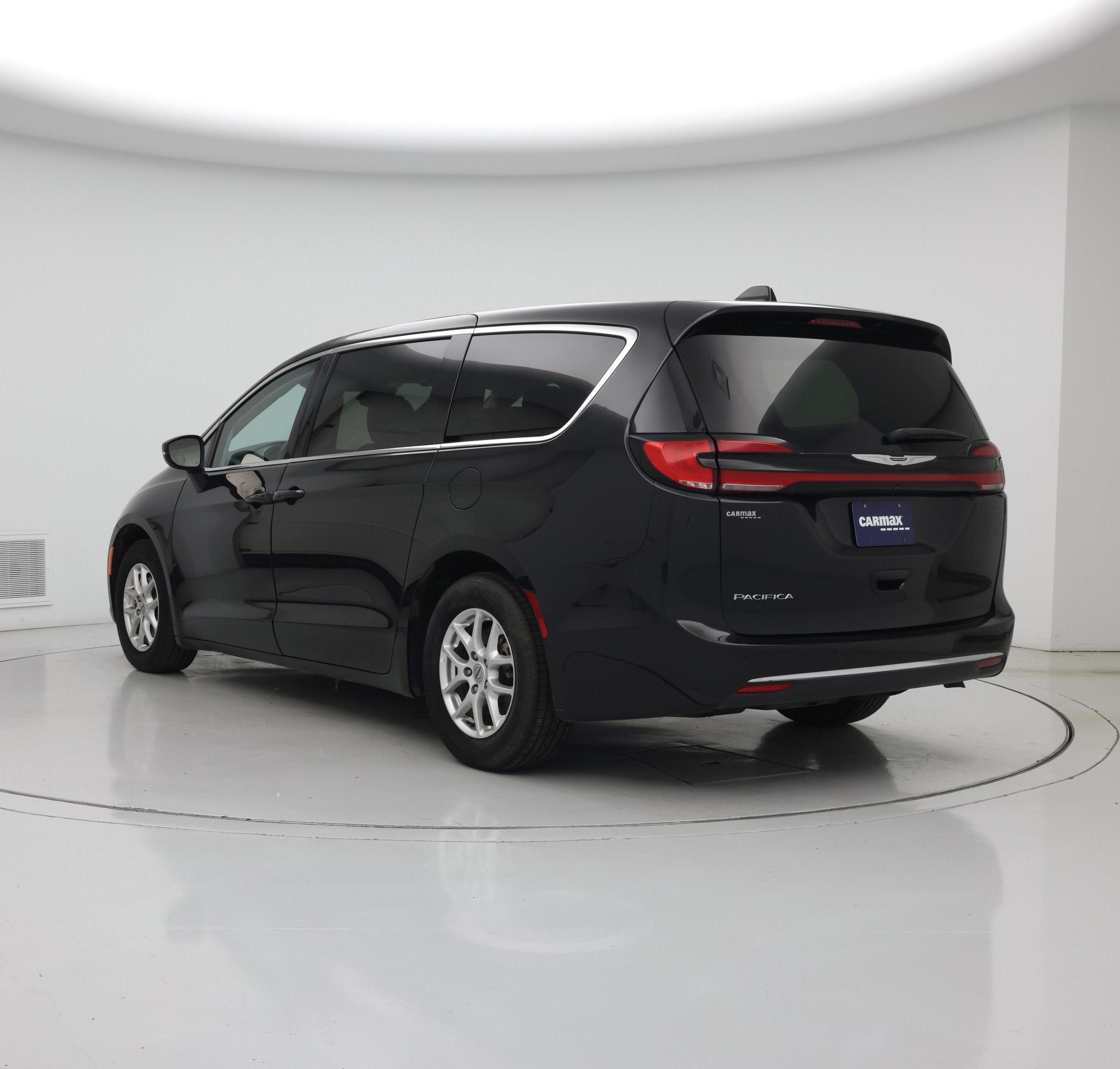 Thumbnail: 2023 Chrysler Pacifica - 2