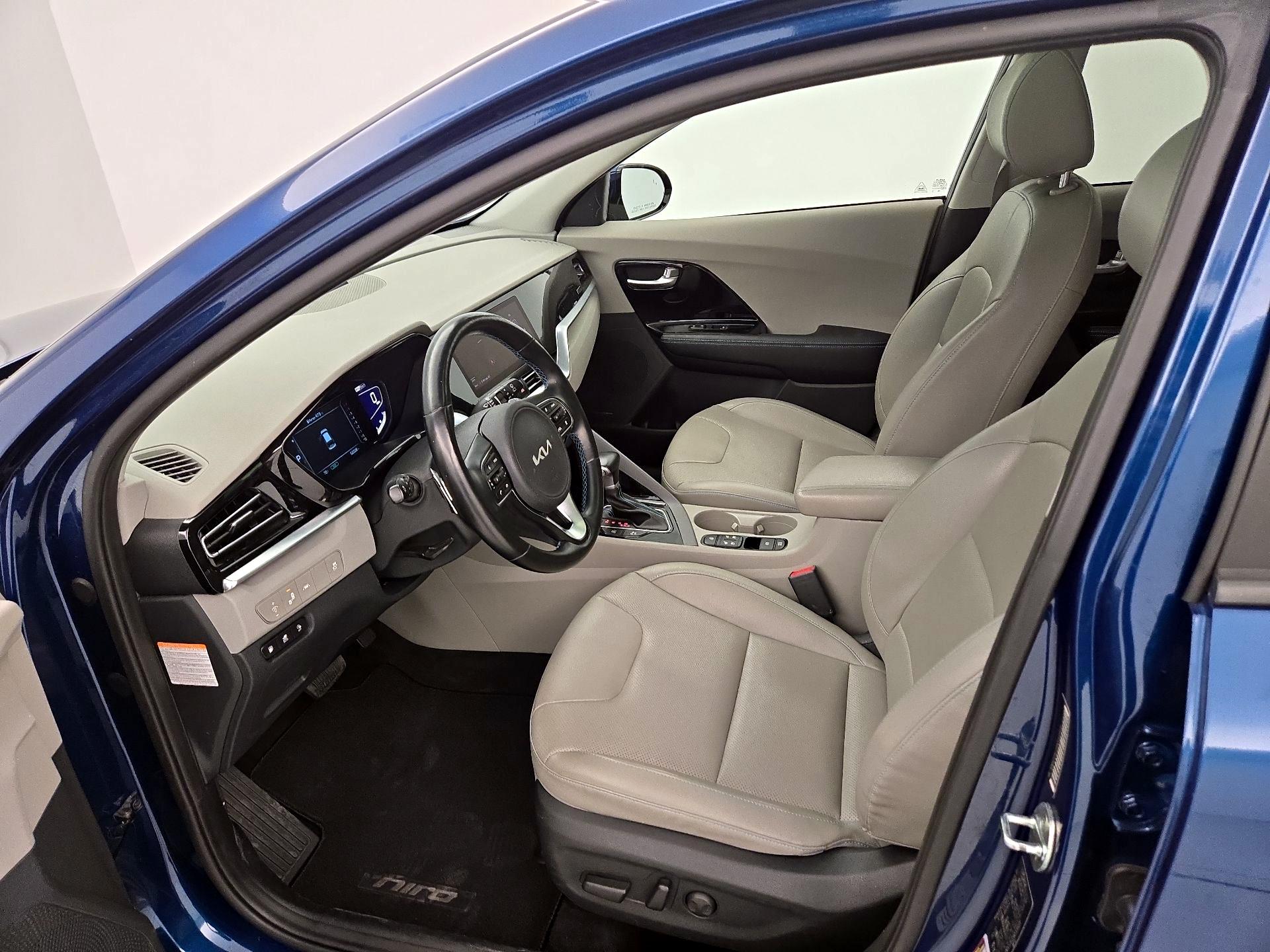 Thumbnail: 2022 Kia Niro - 11