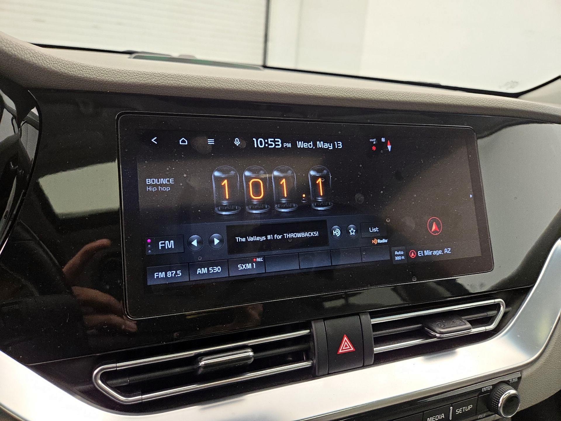 Thumbnail: 2022 Kia Niro - 16