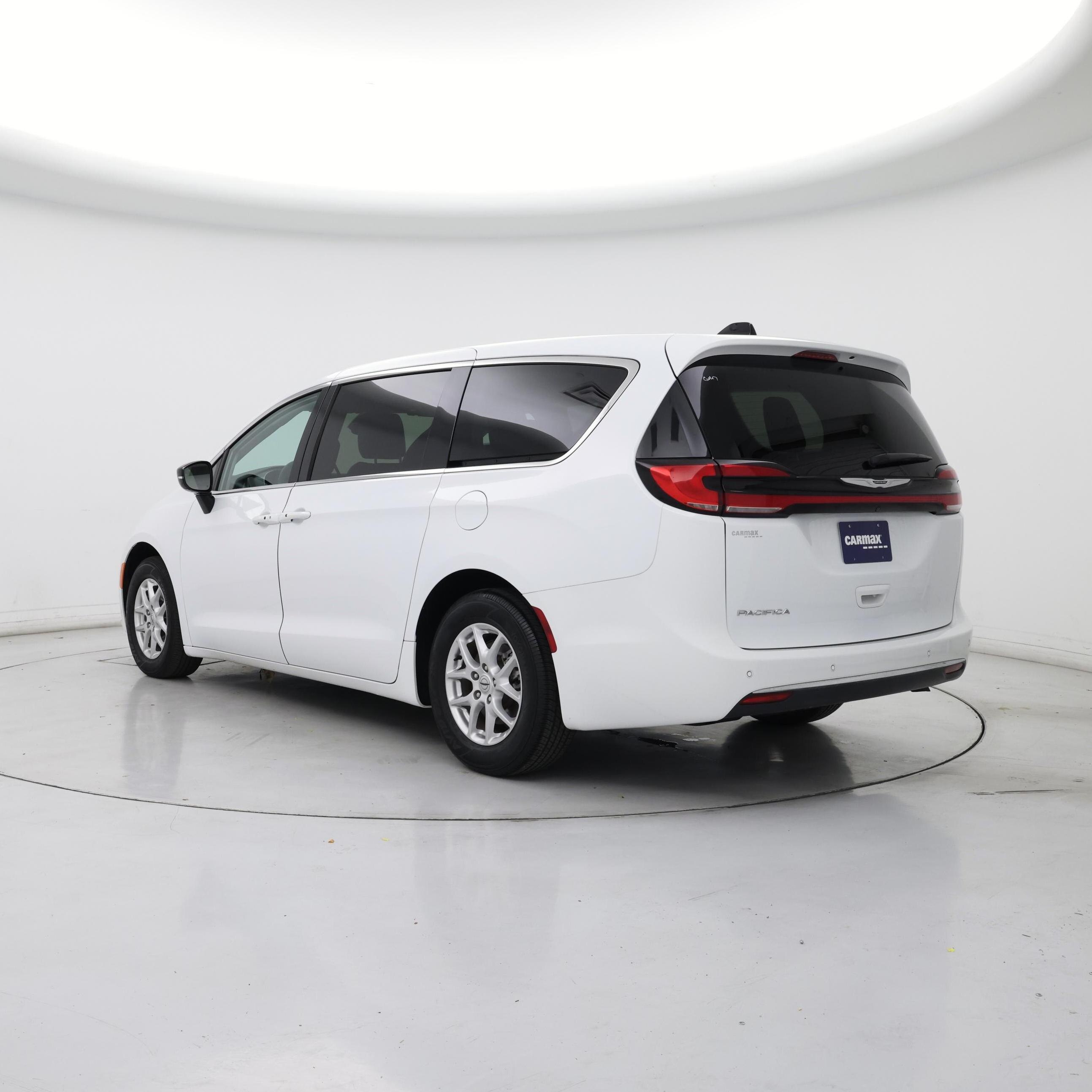 Thumbnail: 2024 Chrysler Pacifica - 2