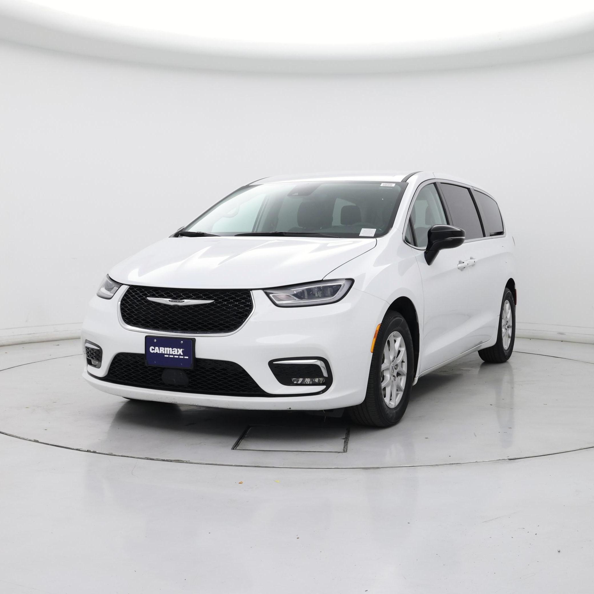 Thumbnail: 2024 Chrysler Pacifica - 4
