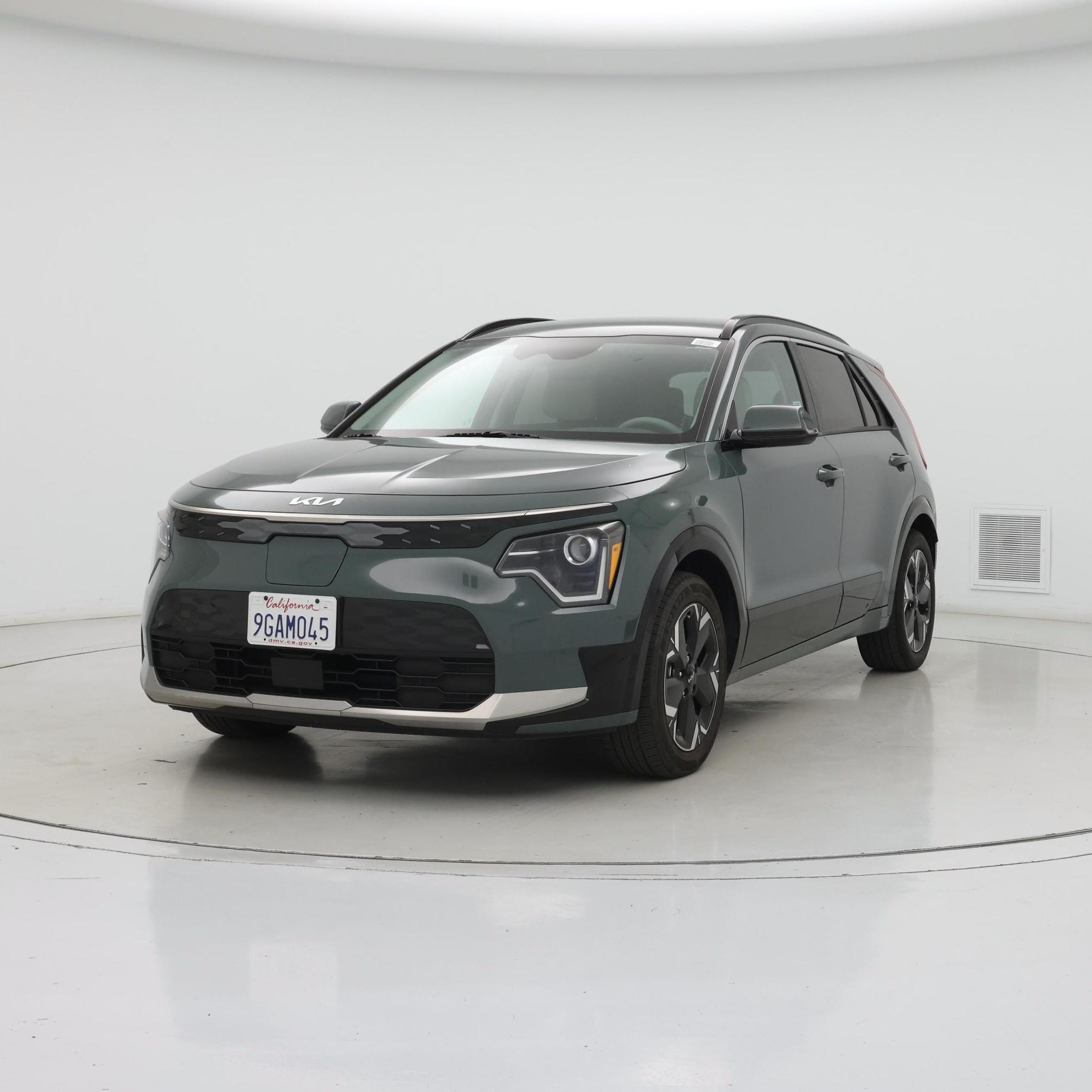 Thumbnail: 2023 Kia Niro - 4